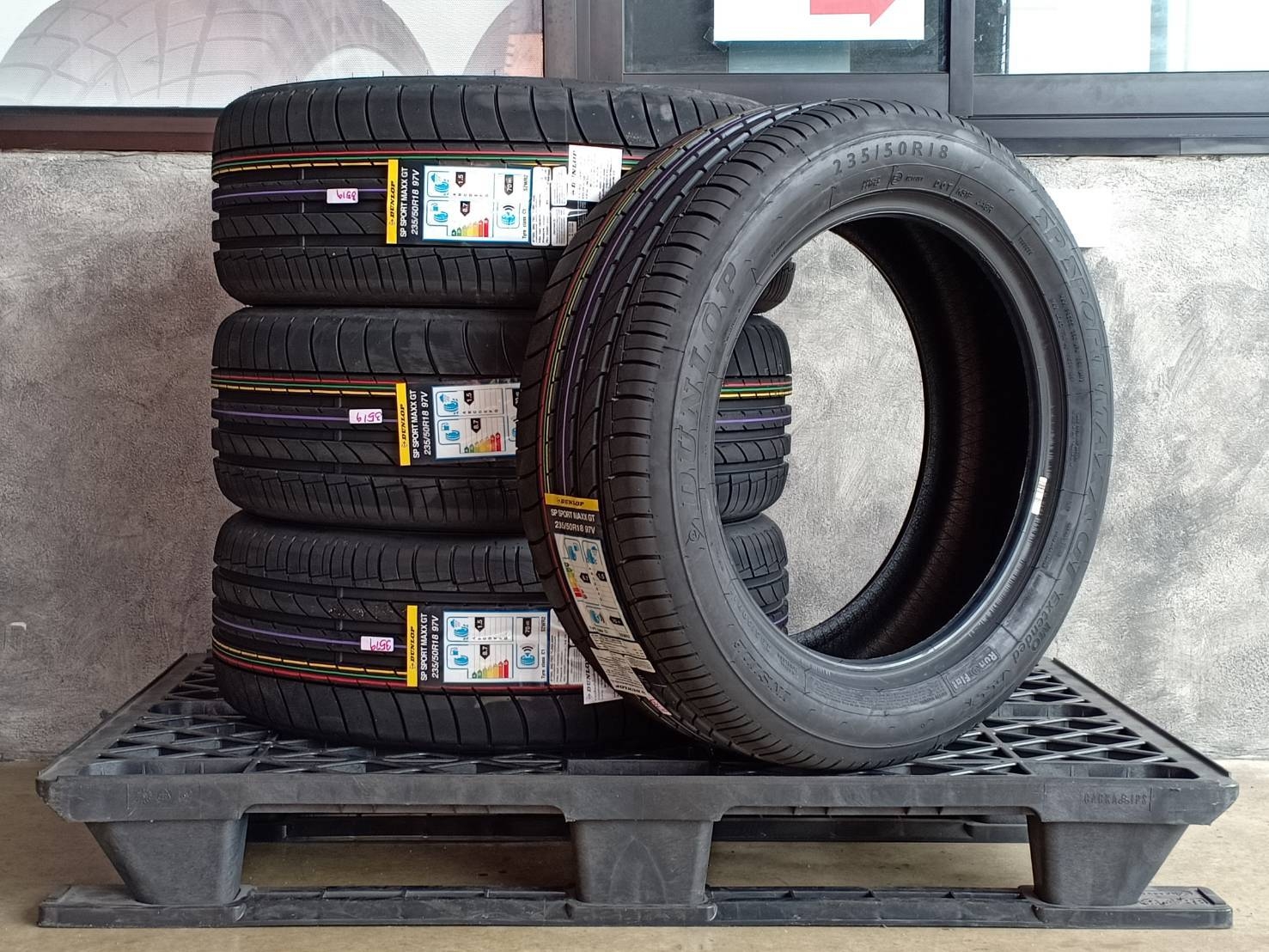 DUNLOP 235/50R18 SP SPORT MAXX GT (RUNFLAT) 97V MADE IN GERMANY