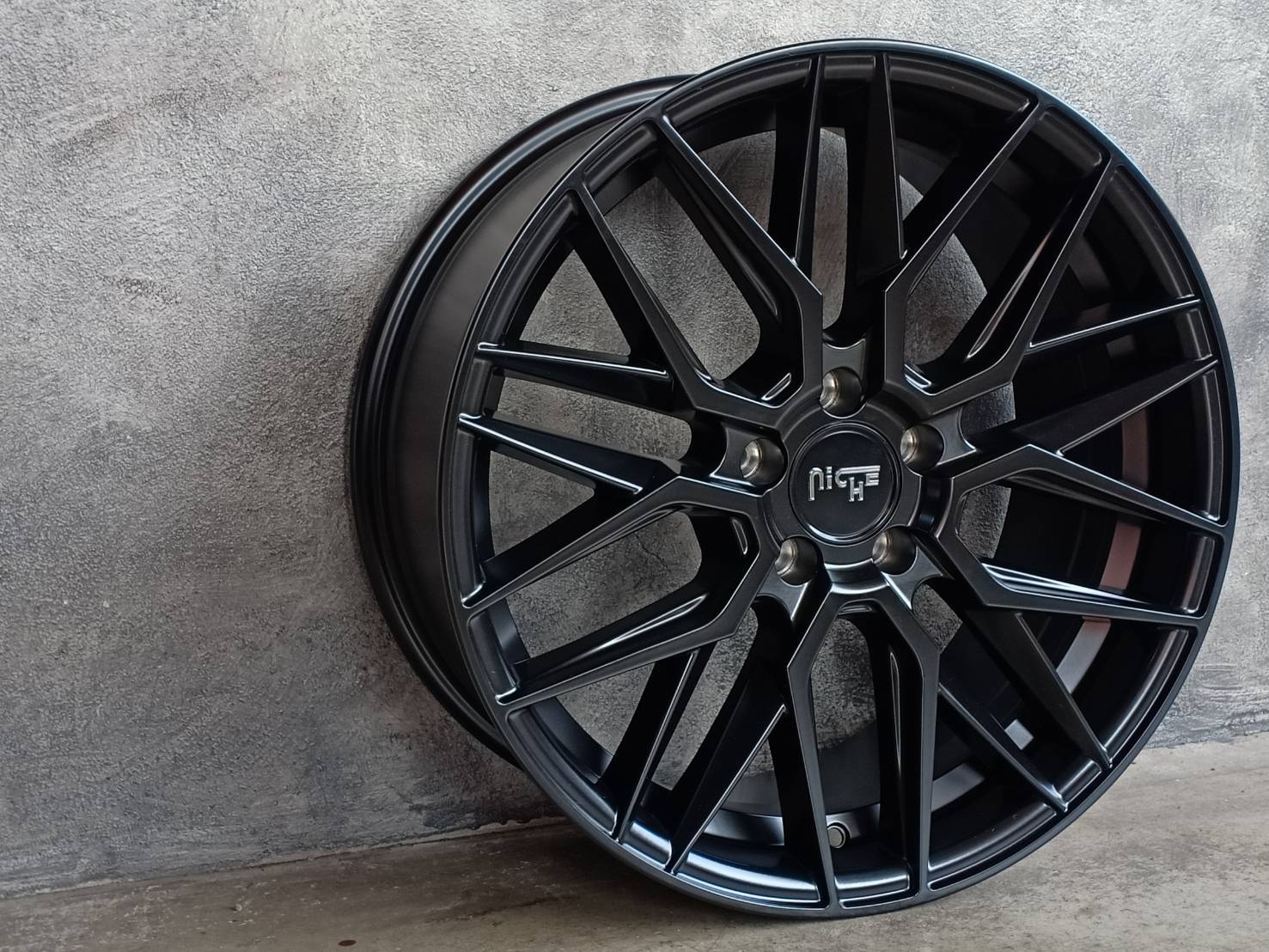 NICHE-GAMMA ล้อแม็กซ์แท้ ขอบ 19 กว้าง8.5 PCD 5X112 offset+42