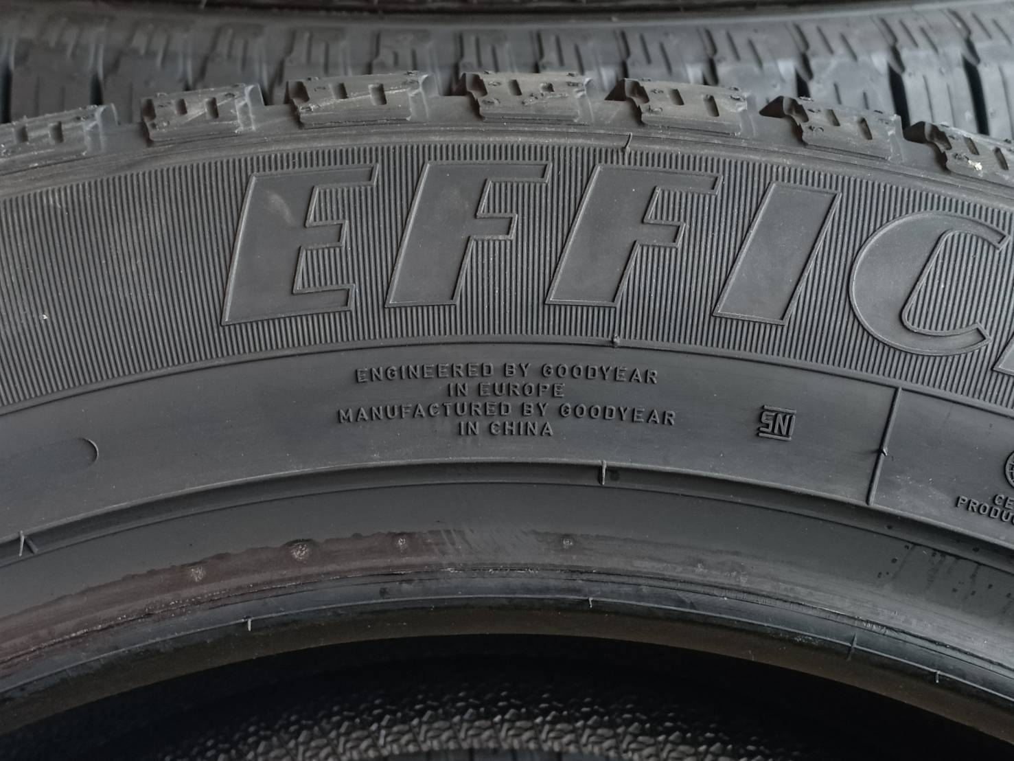 GOODYEAR 265/50R20 EFFICIENTGRIP SUVต้องการส่วนลดราคาพิเศษ กรุณาสอบถาม