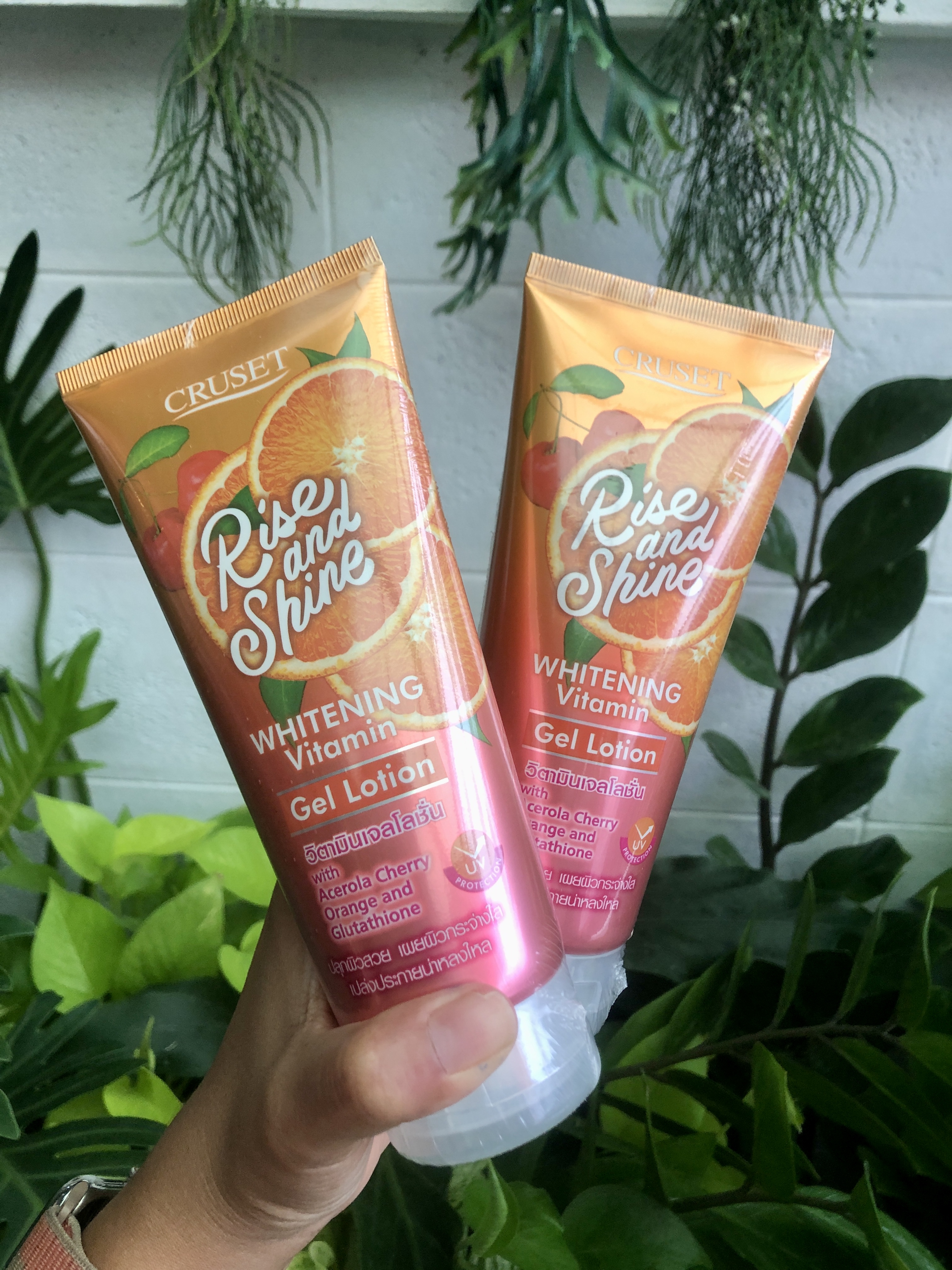 ไรซ์ แอนด์ ชายน์ ไวท์เทนนิ่ง วิตามิน เจล โลชั่น 200ML. ซื้อ1แถม1
