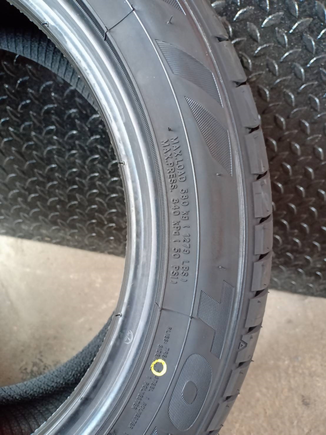 ยาง TOYO TR1 205/50-15 ราคาส่ง