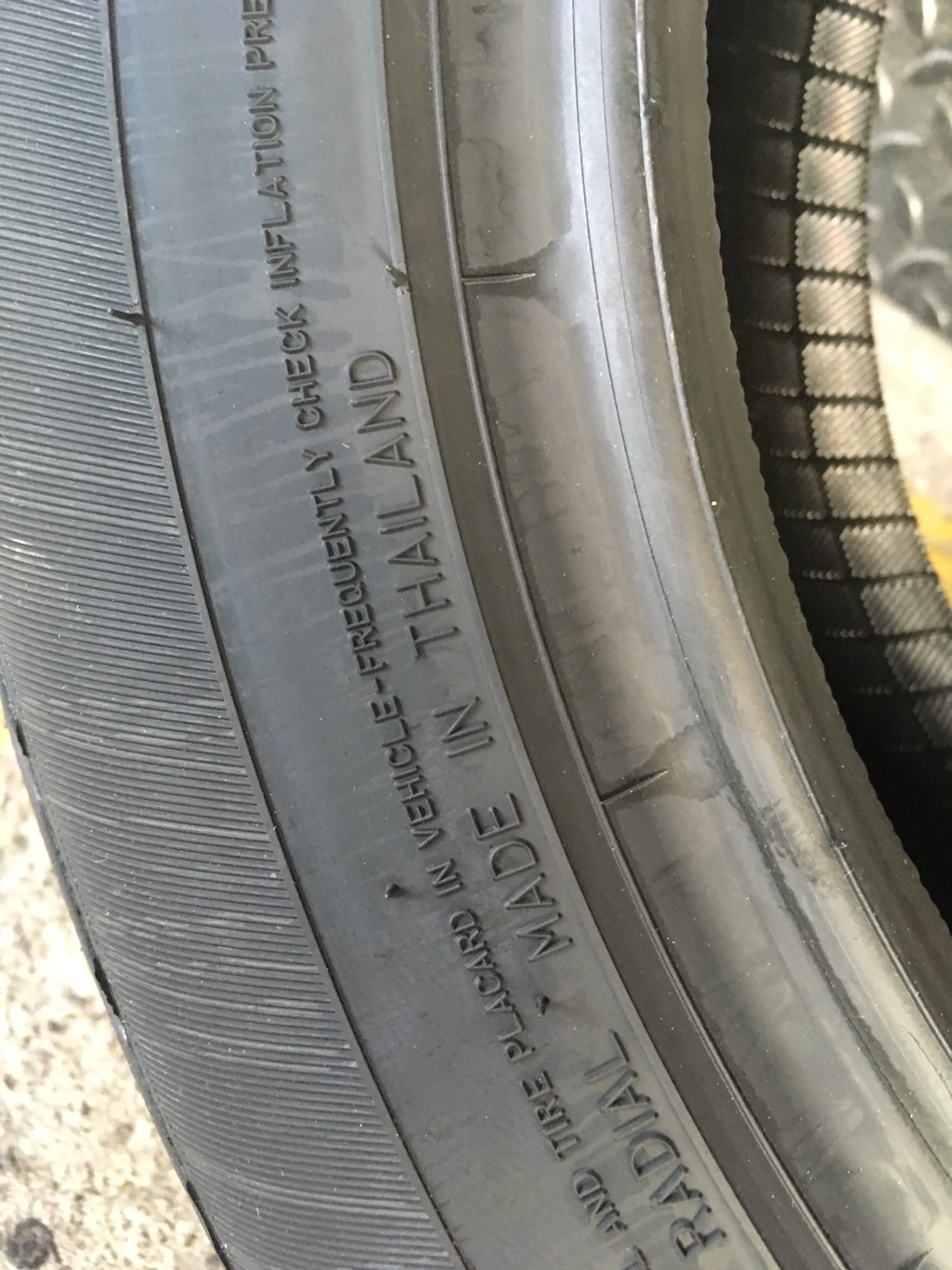 DUNLOP SP2030 185-60-15 เส้น 3500 ซื้อ2แถม2 ใส่ วีออส