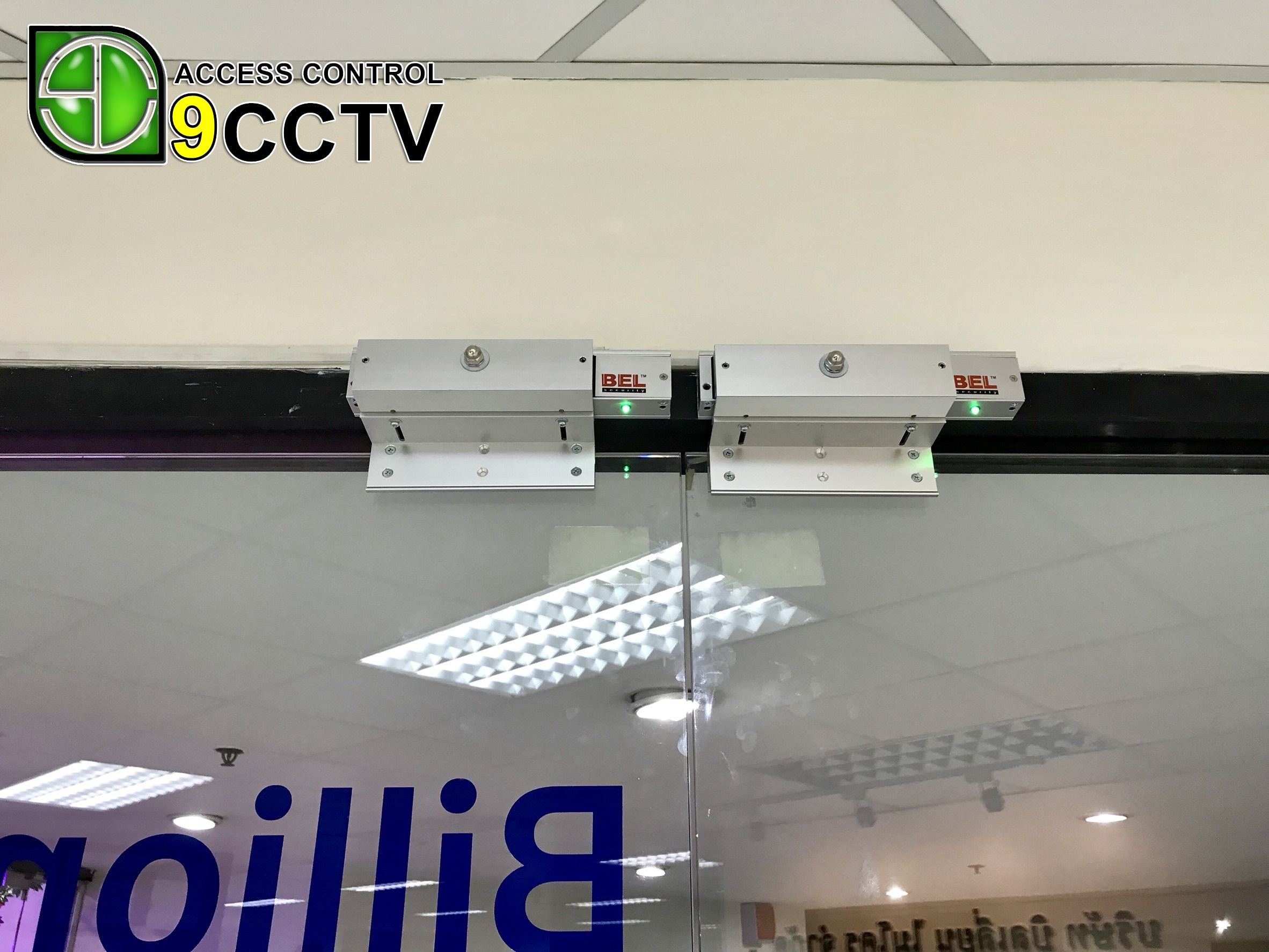 ยูเปลือยล่าง รุ่น U-600 สำหรับบานประตูเปลือยล่าง