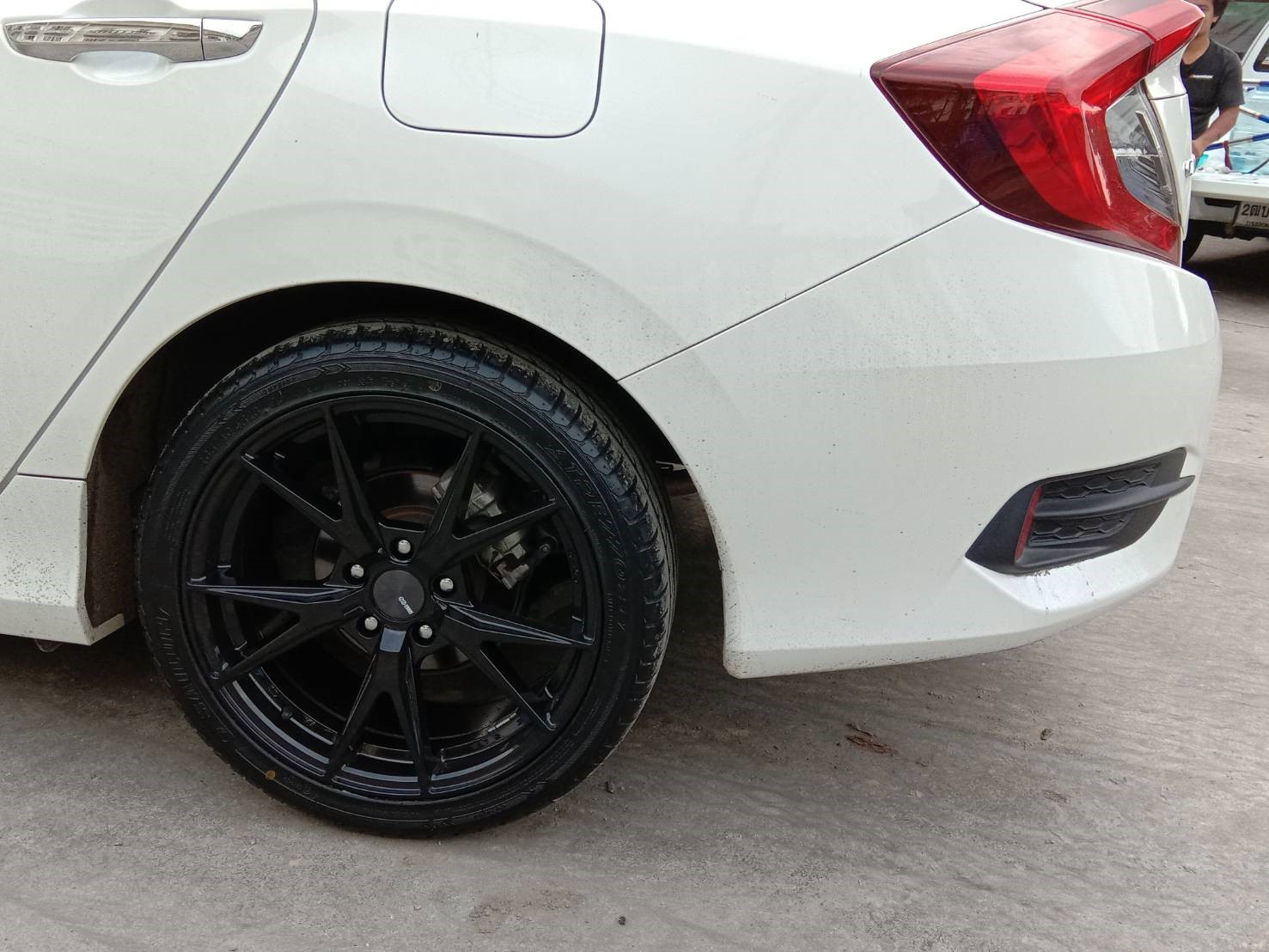 ล้อแท้ ENKEI PHOENIX ขอบ18 พร้อมยาง ชุด 29000 ปกติ 39000