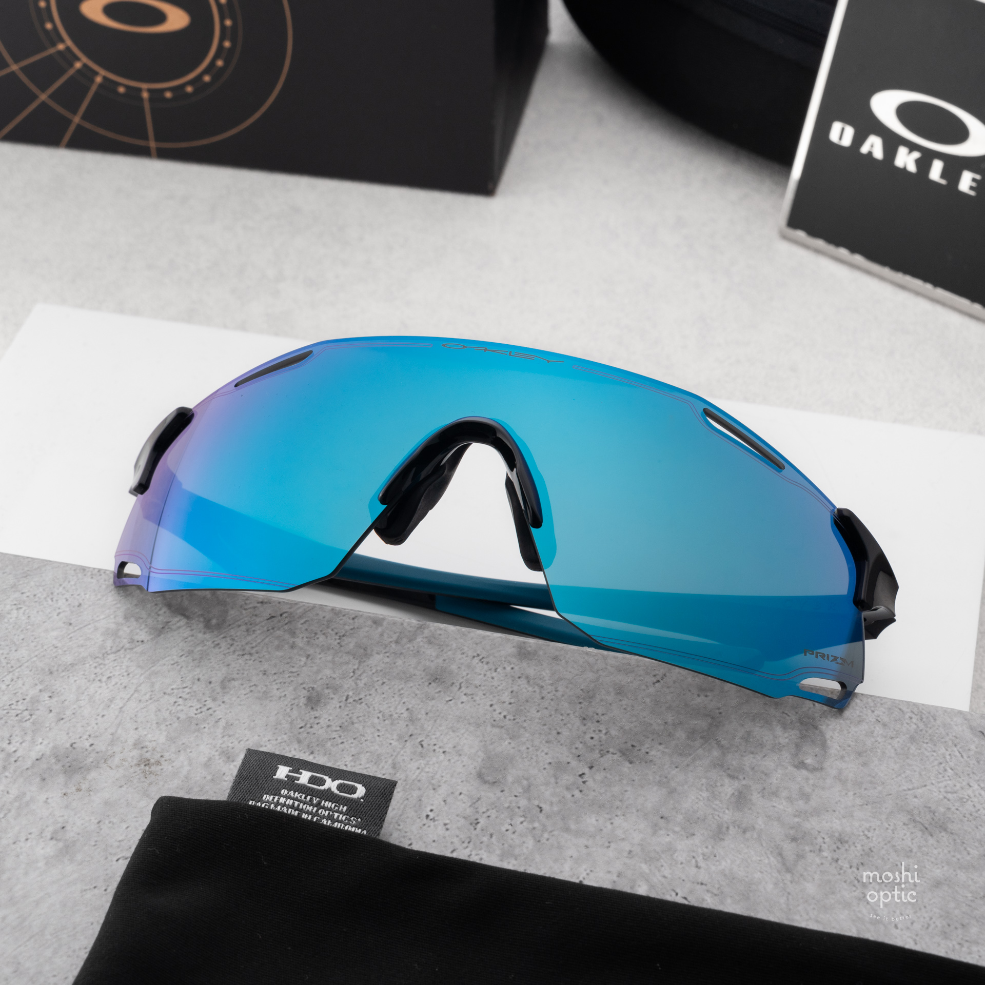 Oakley OO9513D-02 Cybr Dyno Polished Black Prizm Sapphire