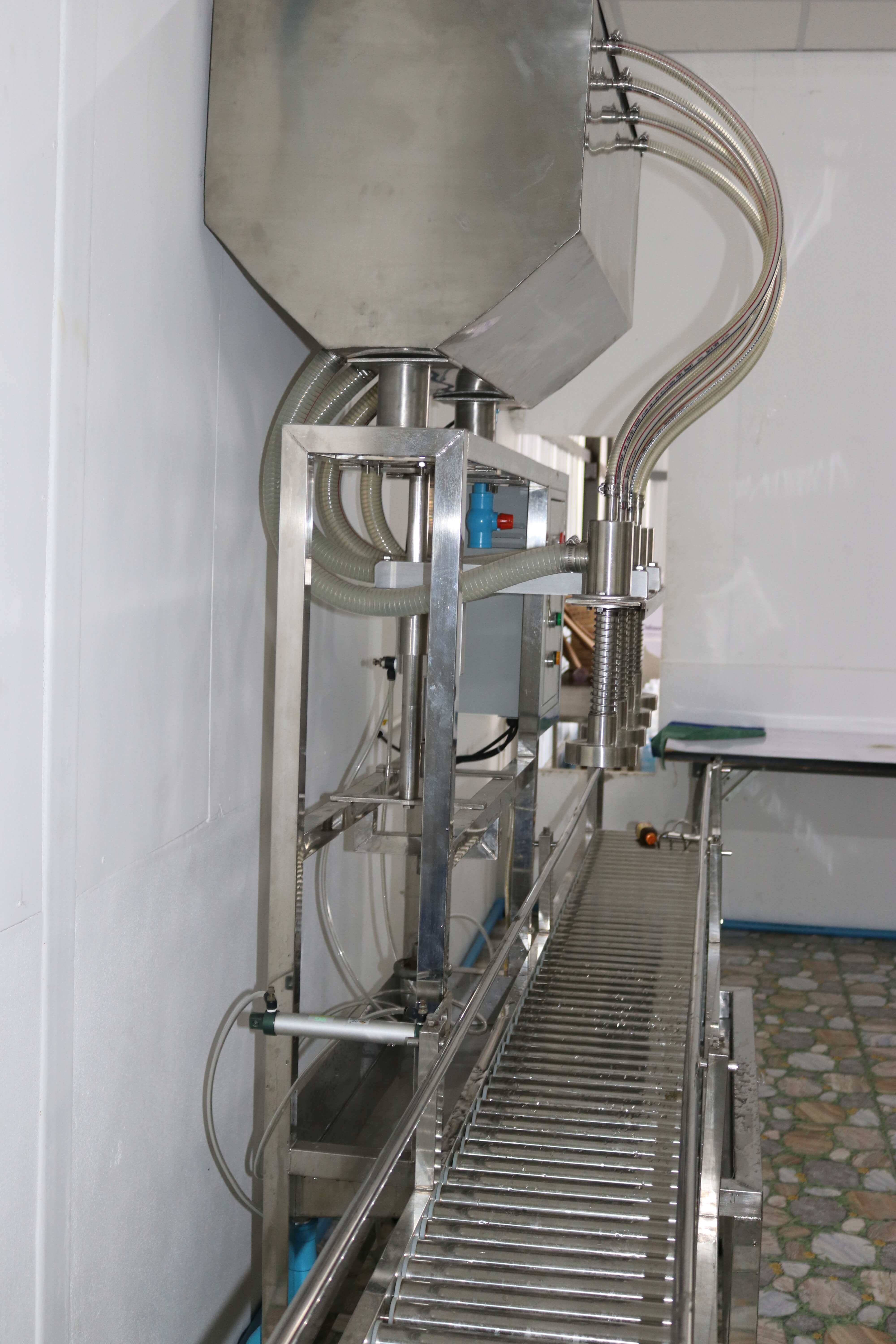 เครื่องบรรจุน้ำถัง20 ลิตร