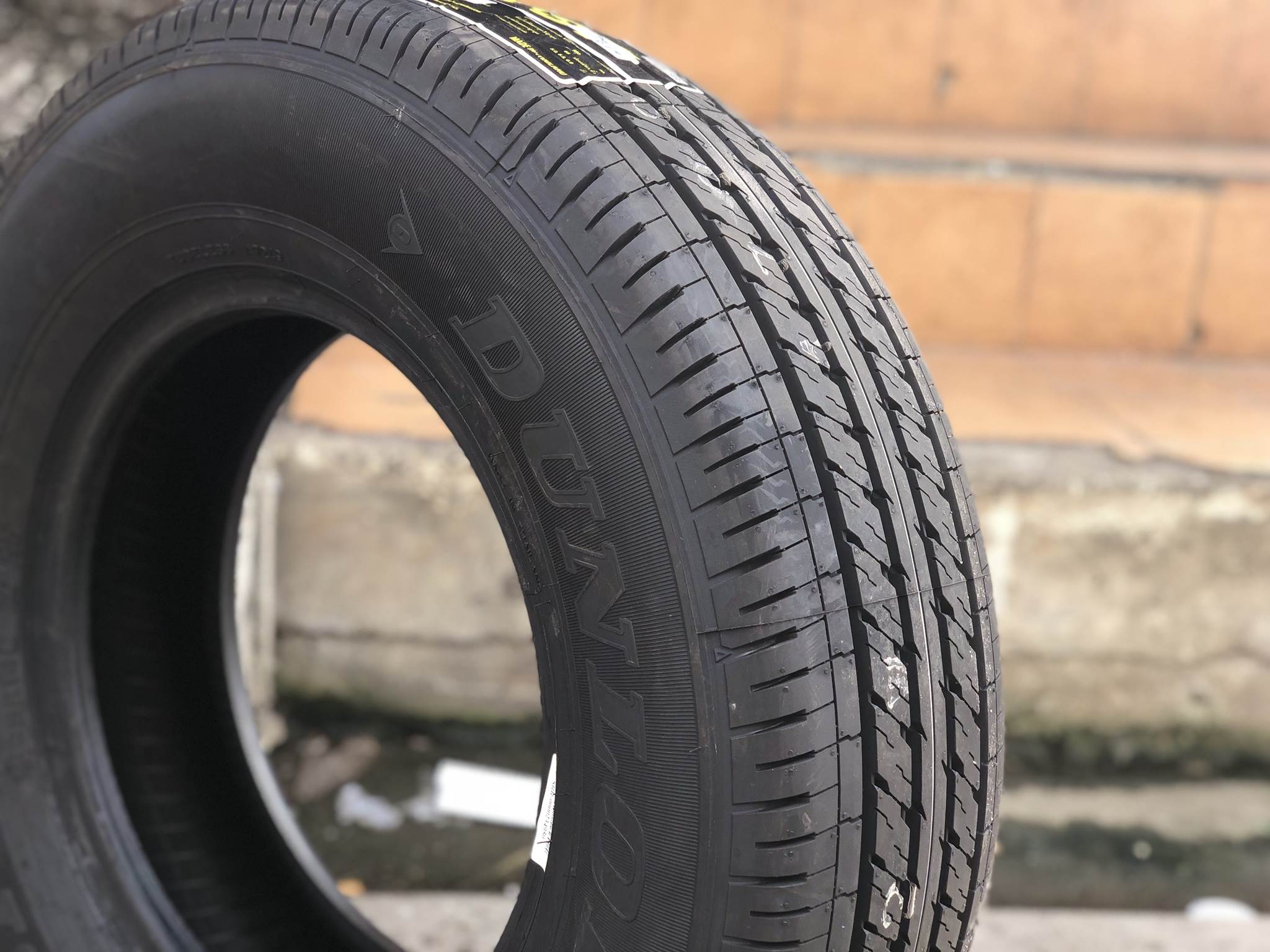 DUNLOP SP LT37 195R14 ซื้อ2แถม2