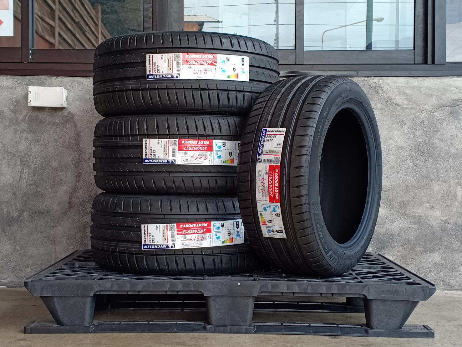 MICHELIN 245/45ZR17 PILOT SPORT 4ST 99Y MADE IN THAILAND