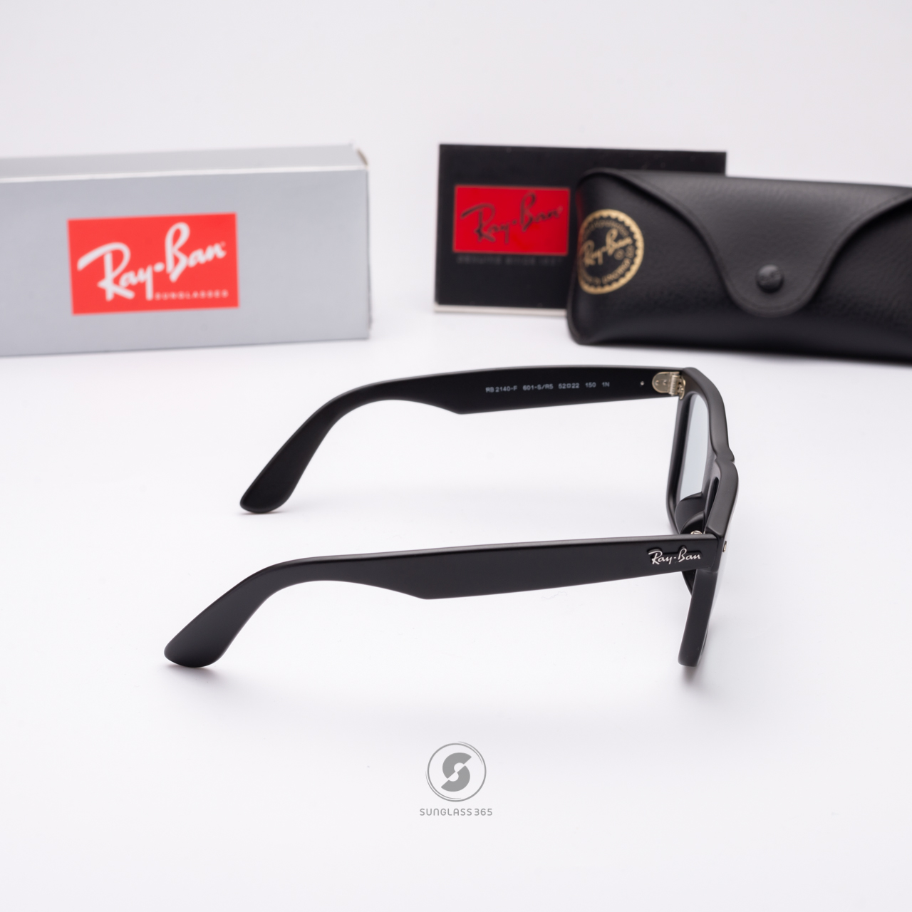 Ray Ban Wayfarer RB2140F 601S/R5 Matte Black Light Grey