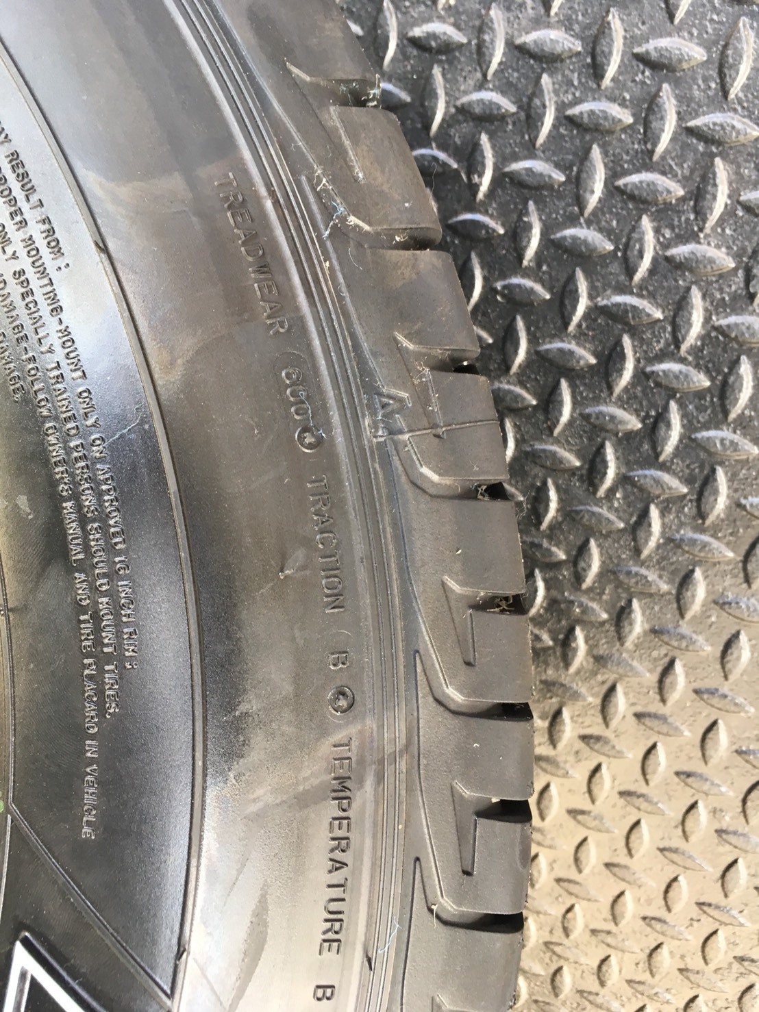 FALKEN 245-70-16 เส้น 2900 ปกติ 3500 ปี17