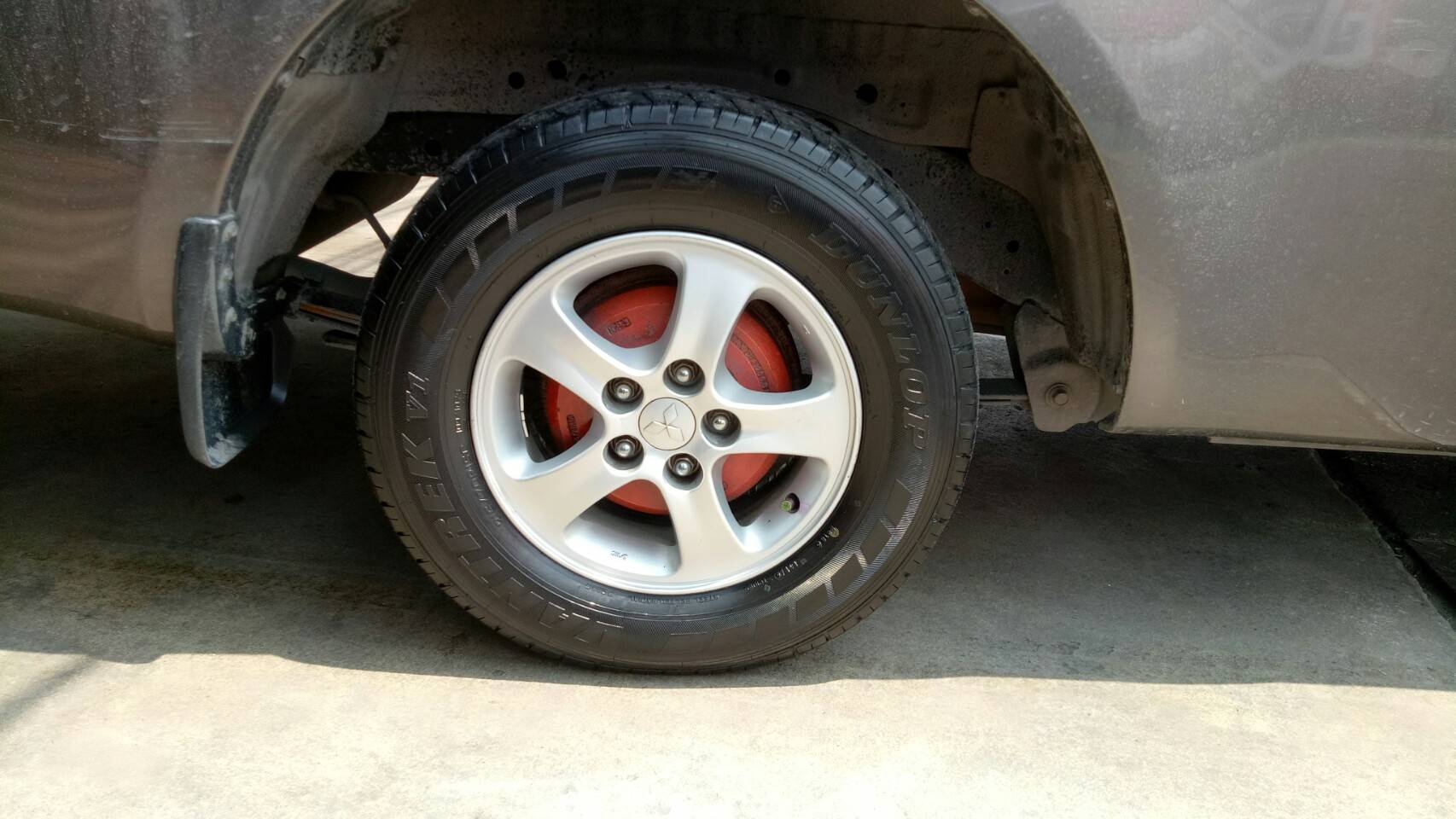 DUNLOP V1 215-70-15 ซื้อ2แถม2 ใส่ TRITON ราคาถูก