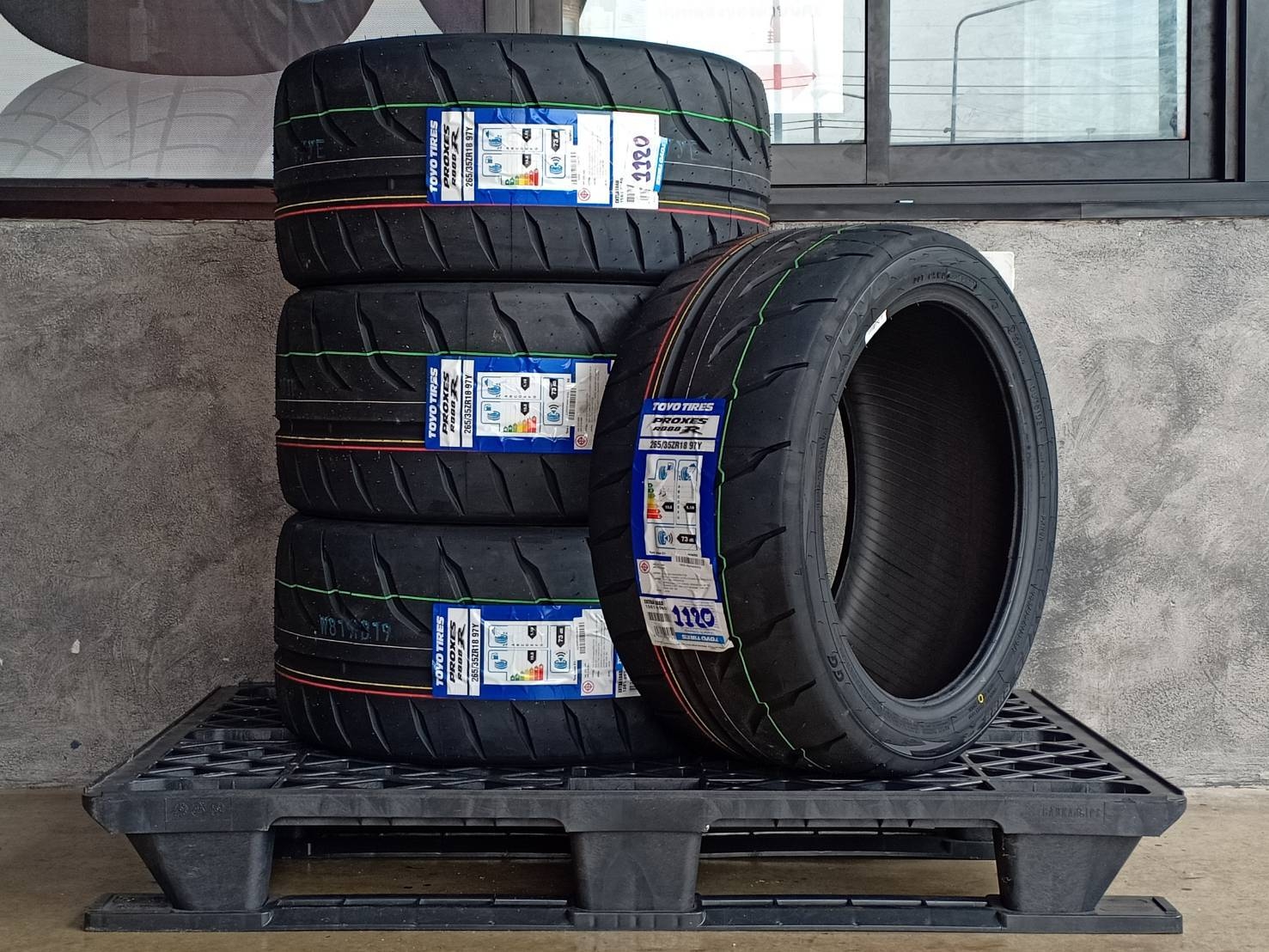 TOYO 265/35ZR18 PROXES R888R 97Y MADE IN JAPAN