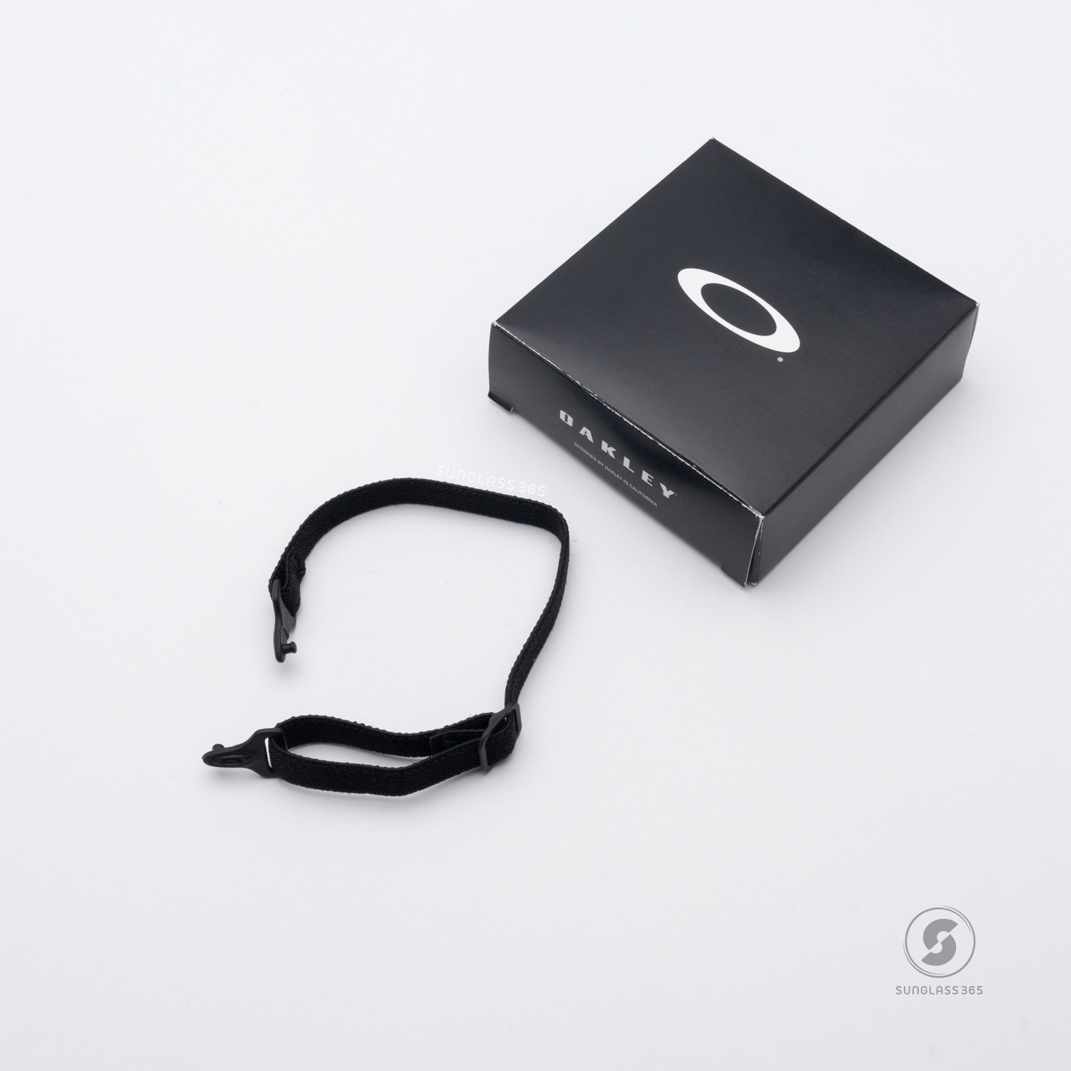 OAKLEY PERFORMANCE STRAP KIT (สายคล้องแว่น)