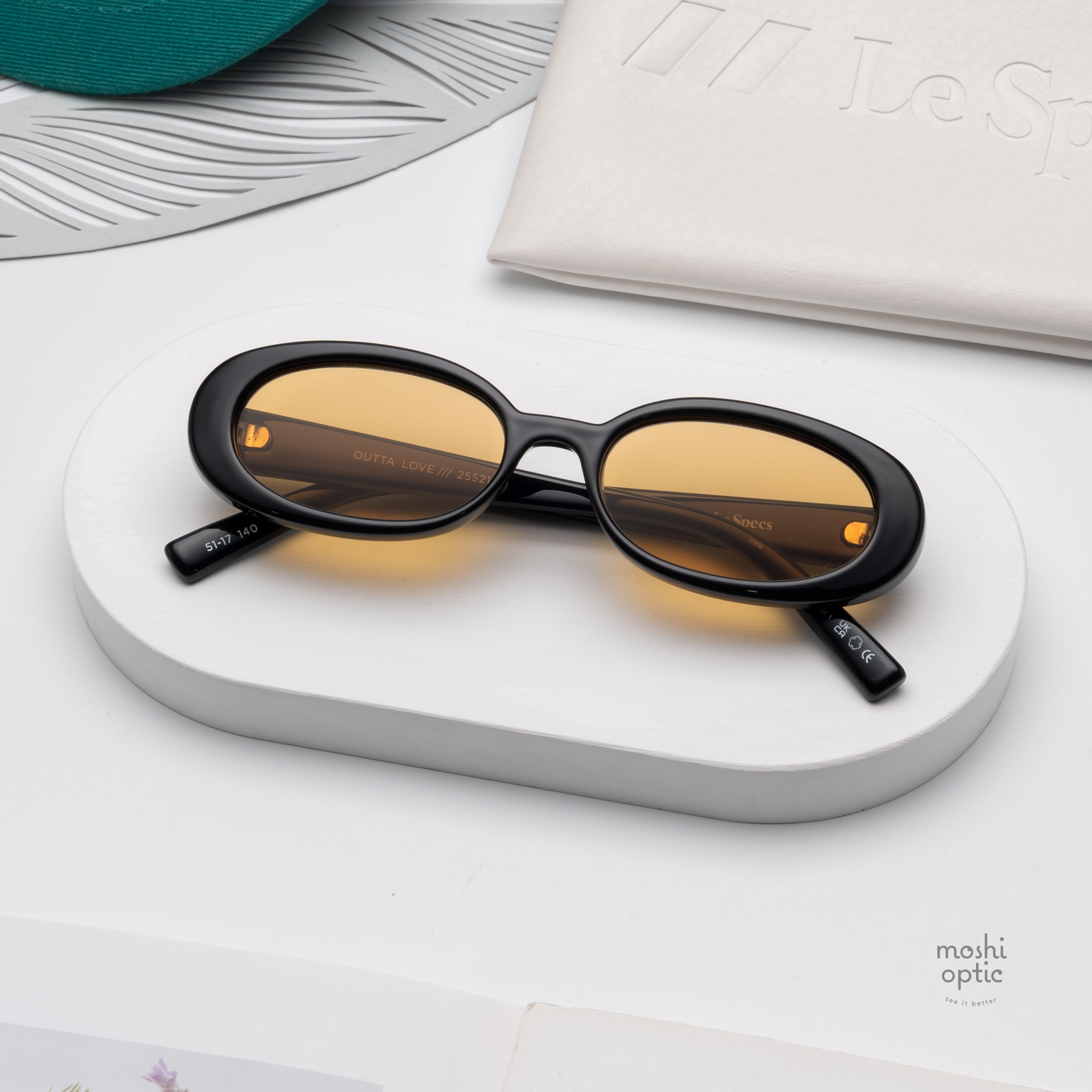 แว่นกันแดด Le Specs LSP2552181 Outta Love Black Mustard Mono