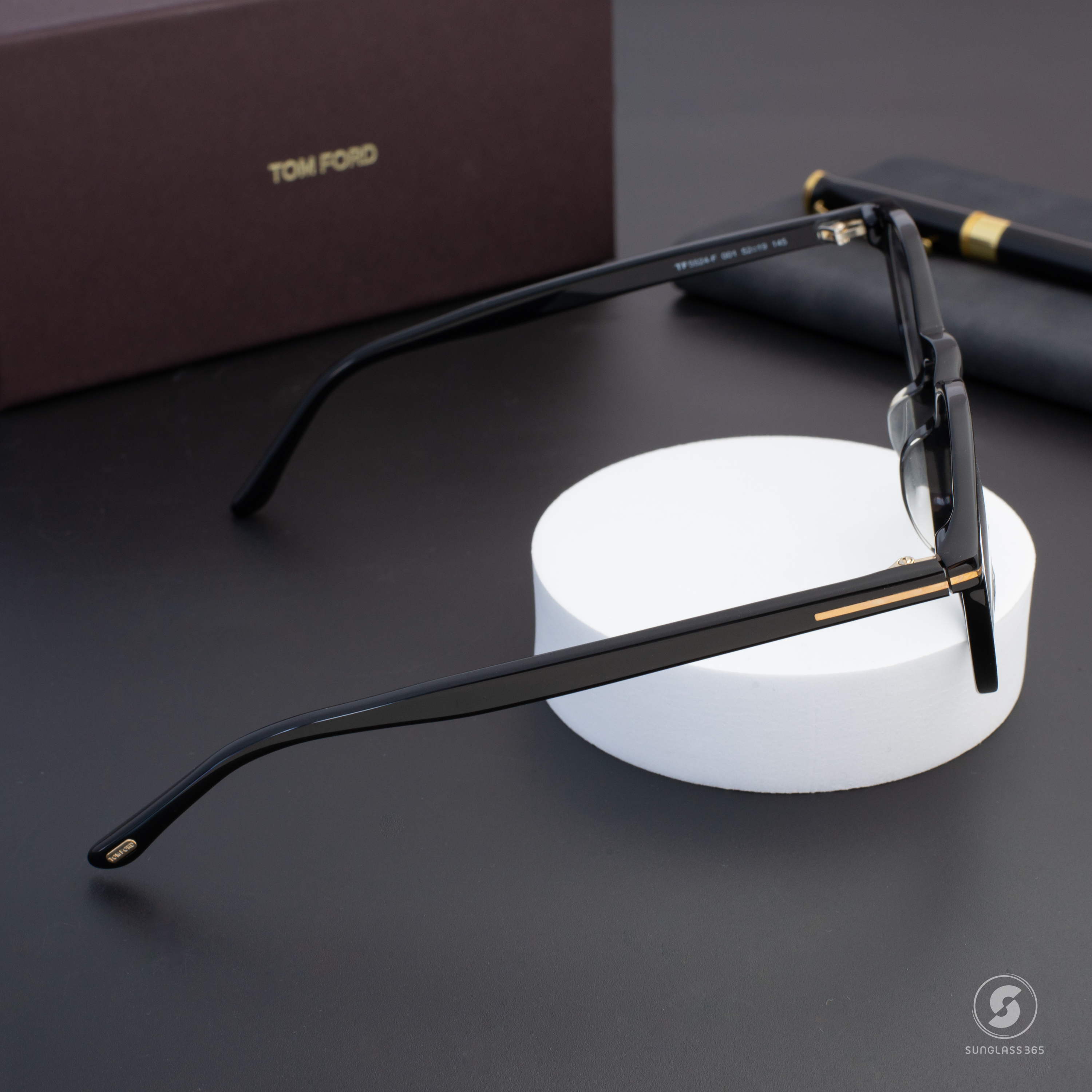 กรอบแว่น TOM FORD TF5524 001