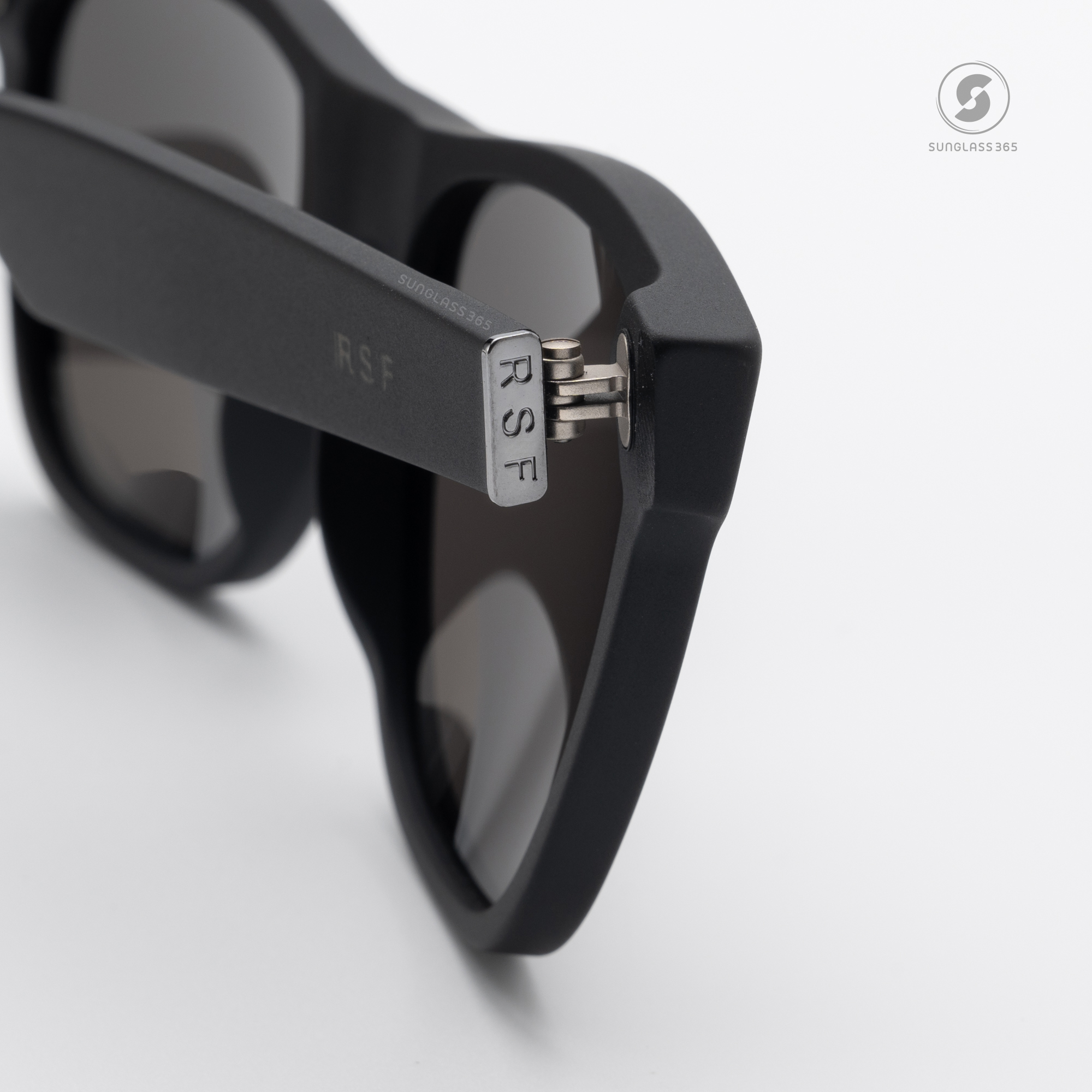 แว่นกันแดด SUPER SP PG9 Classic Black Matte