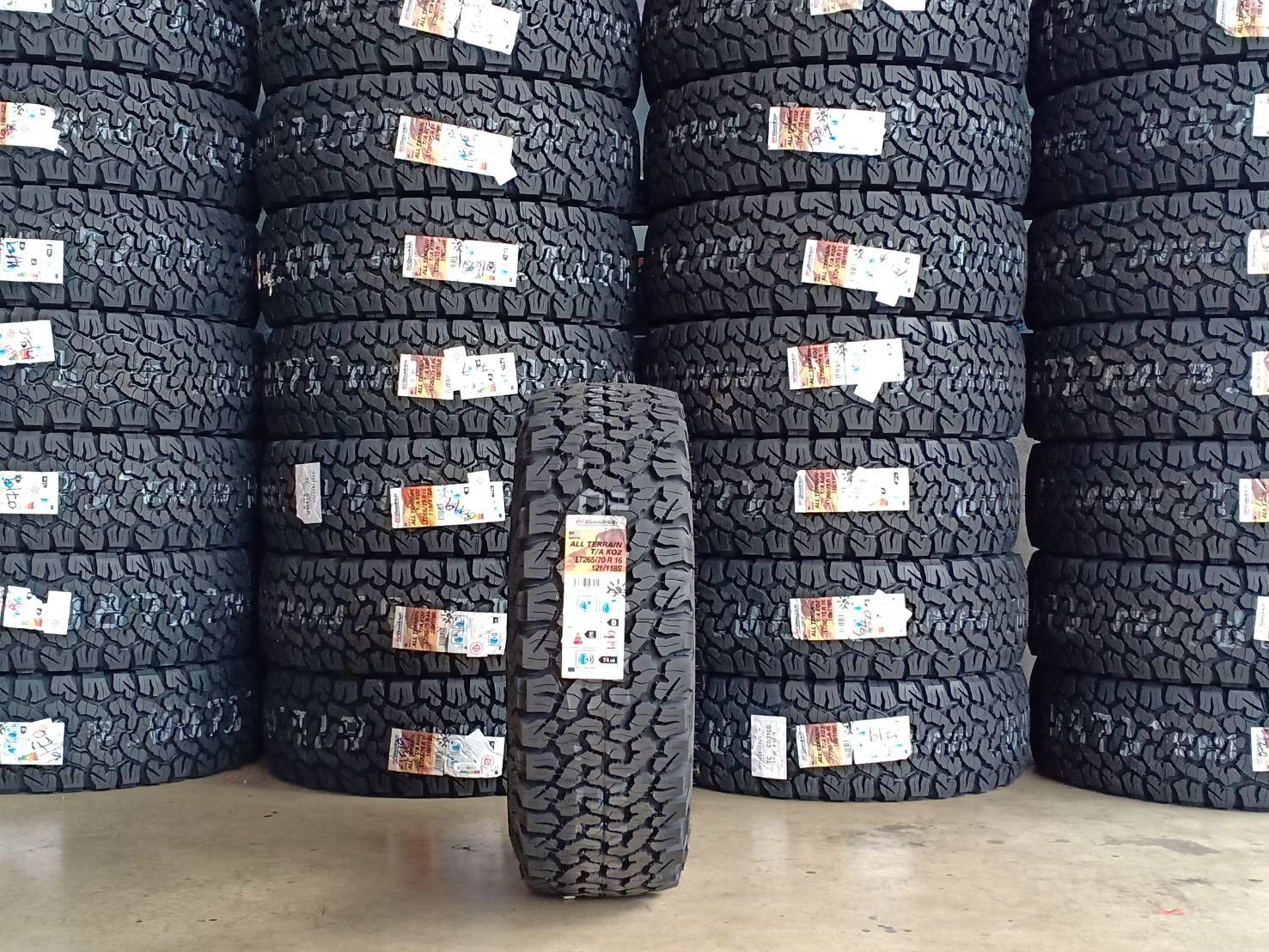 BF GOODRICH KO2 265/70-16 ปี19 USA ลดราคา