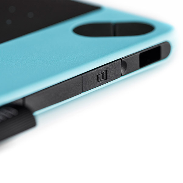 Intuos Art Small Mint Blue