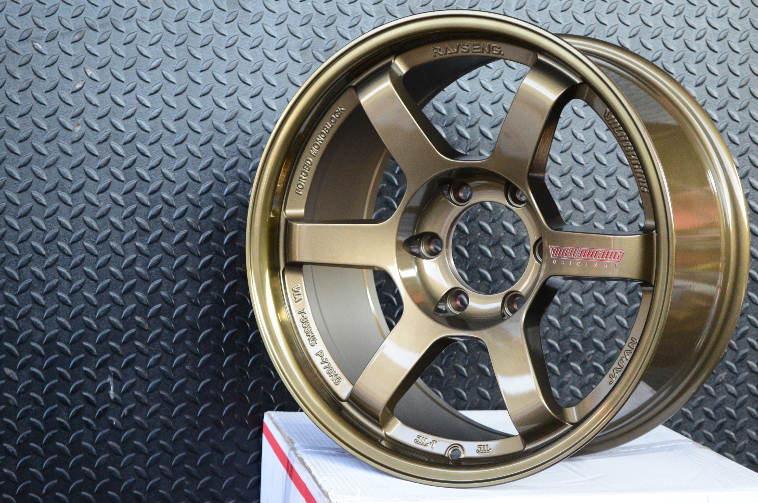 สินค้าตัวใหม่ TE37SUV กลึงก้านแดง