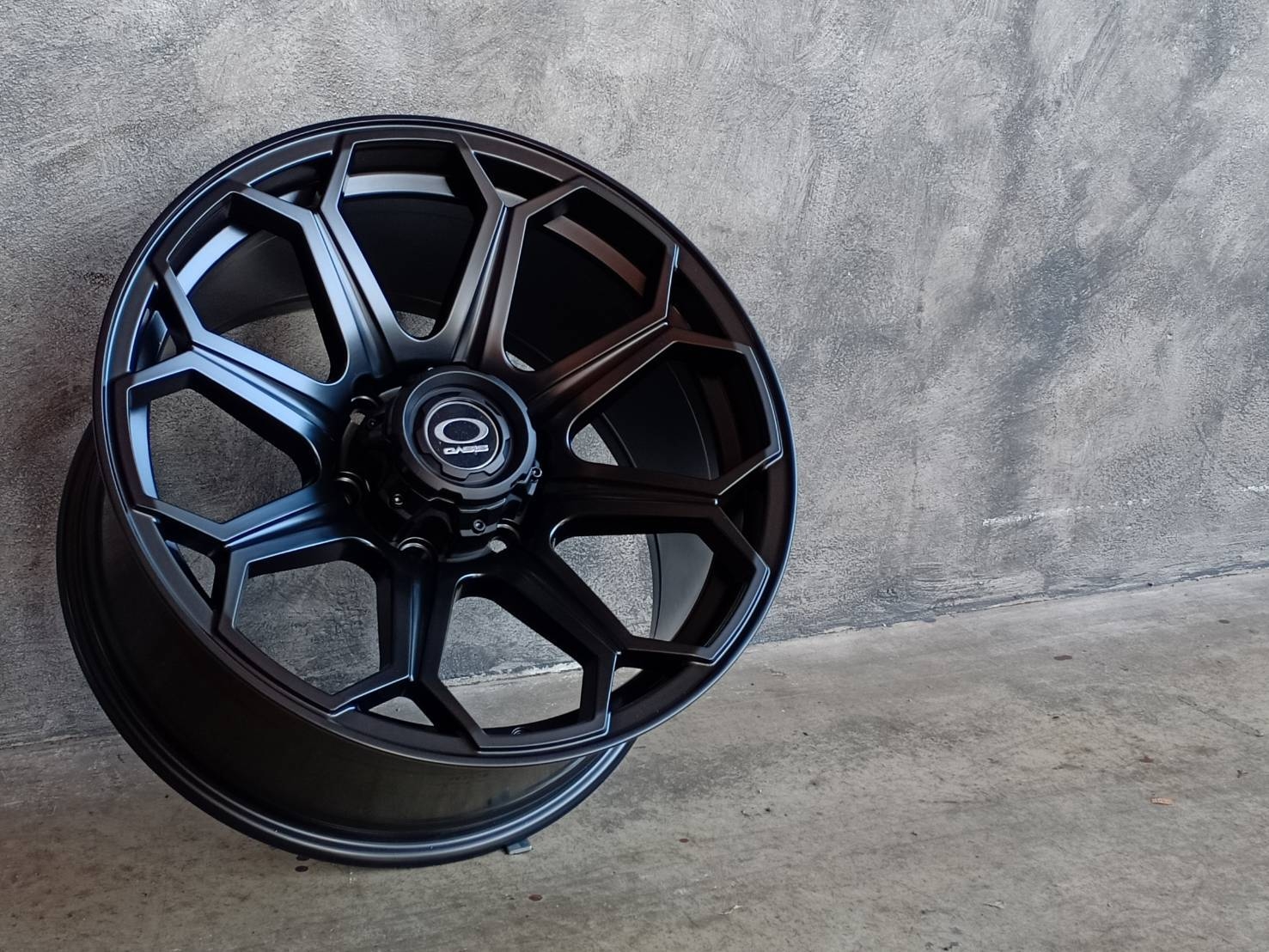 PLAY 18X9 PCD 6X139.7 ET+15 CB.106.1 สี MB
