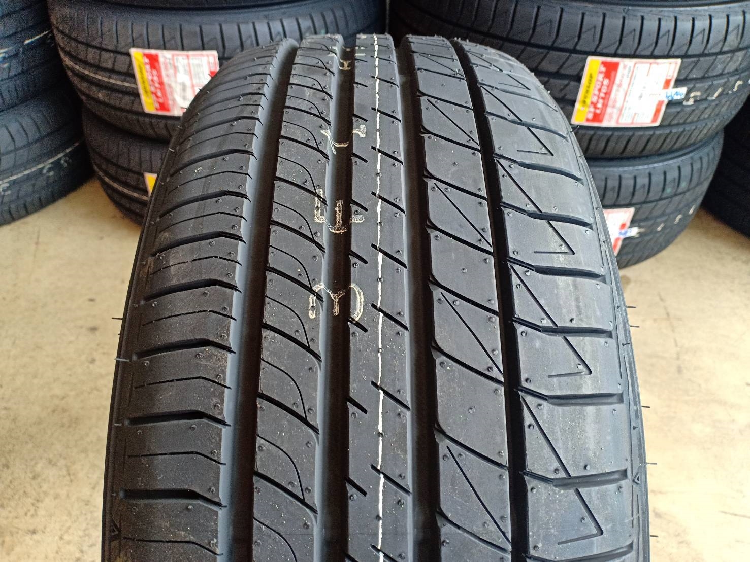 DUNLOP LM705 195/50-15 ปี19 มาใหม่ ราคาถูก