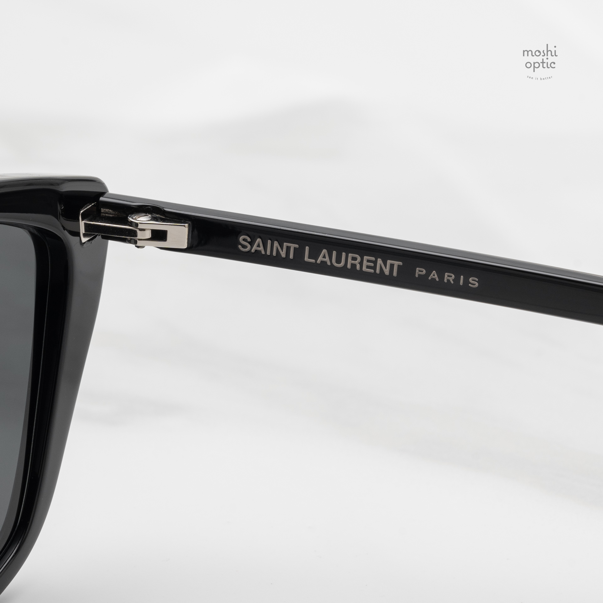 แว่นกันแดด YVES SAINT LAURENT SL 775F 001
