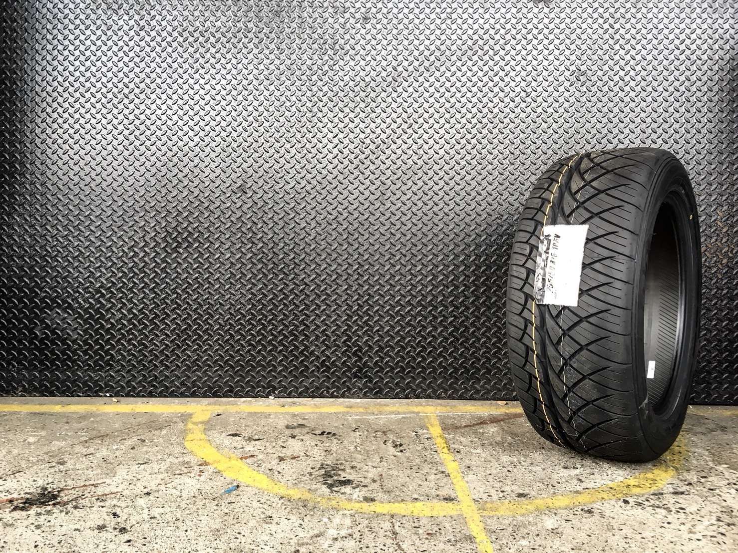 NITTO NT420S 255/50-18 ปี18 จากญี่ปุ่น