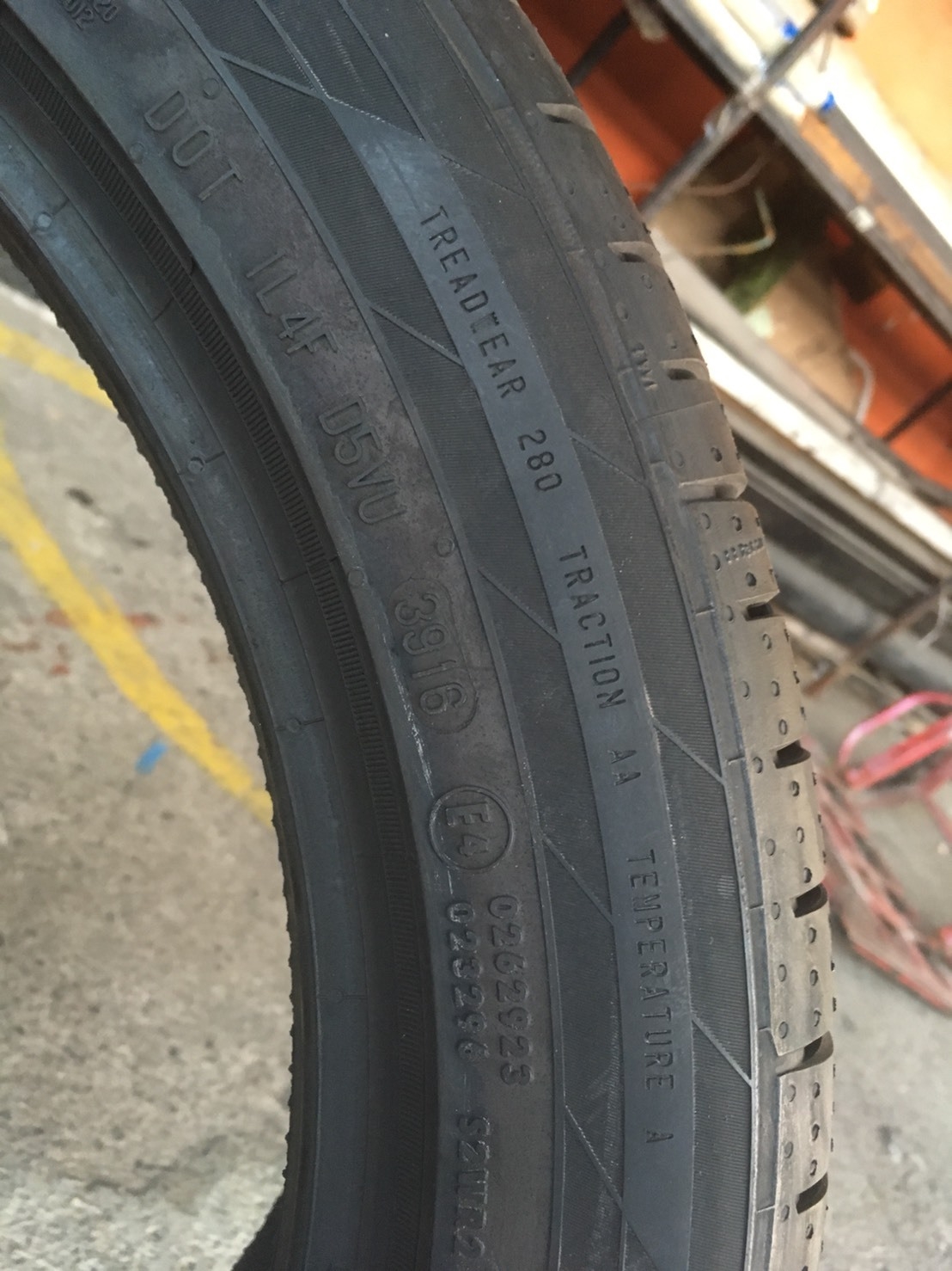 CONTINENTAL CONTACT5 (RUNFLAT) 225/45R18 เส้น 5800 ปกติ 14500 ปี16