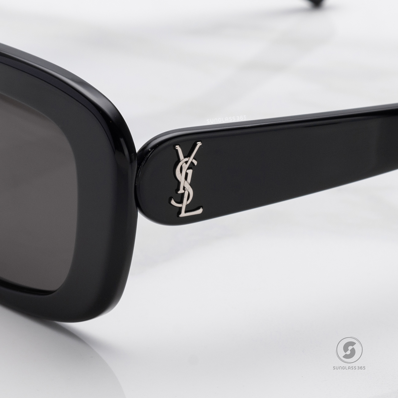 แว่นกันแดด YVES SAINT LAURENT SLM130F 001