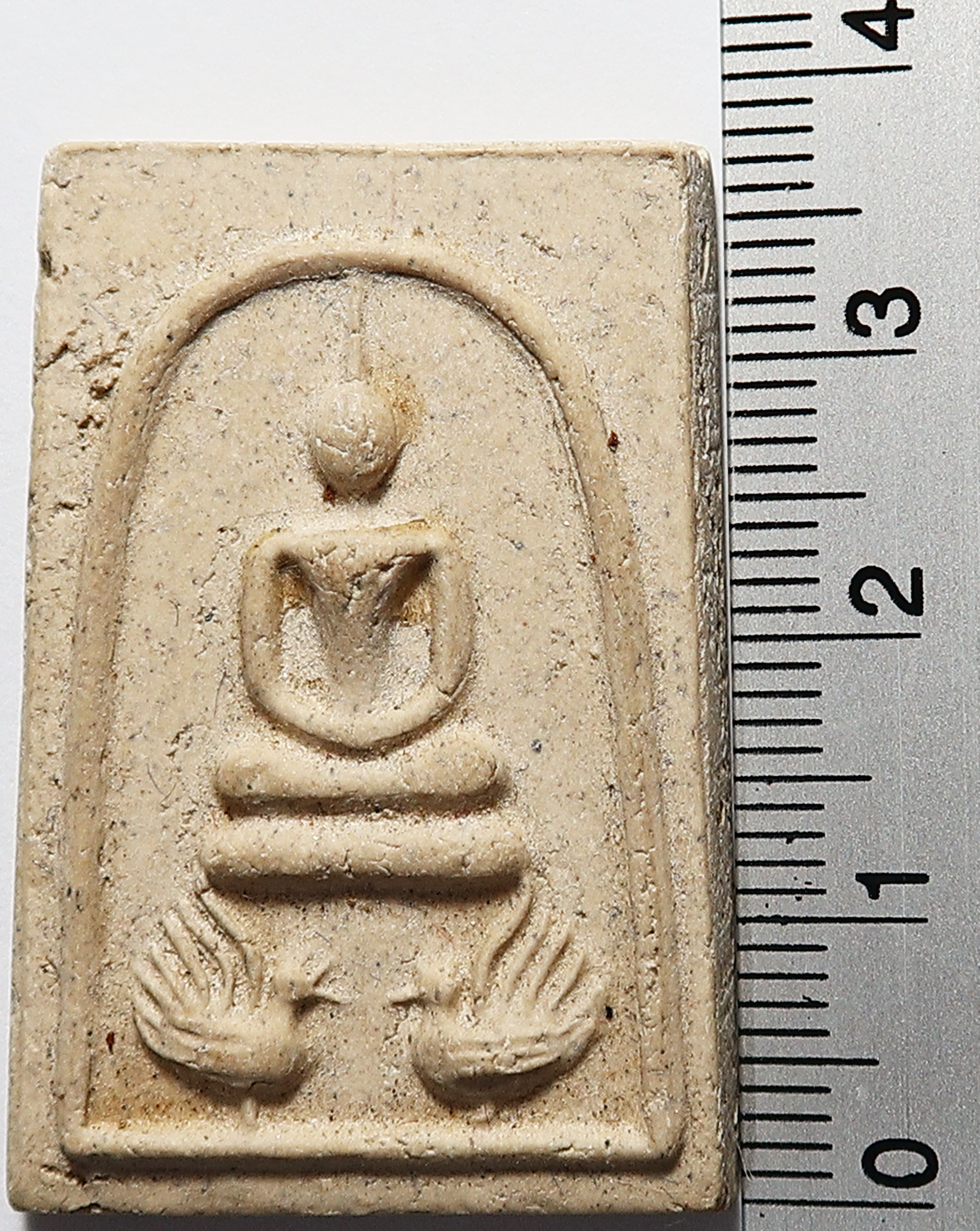 408 (1) พระสมเด็จ วัดไก่เตี้ย จังหวัดกรุงเทพ ปี 2534 ด้านหลัง ปั๊มหมึก เนื้อผง มวลสาร สมเด็จวัดระฆัง เนื้อดี มวลสารมาก