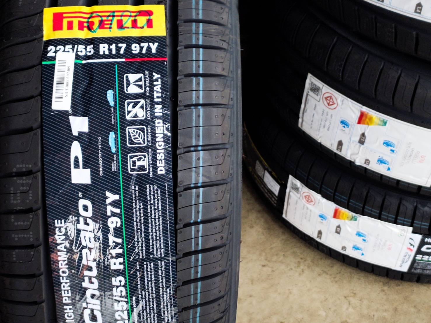 PIRELLI CINTURATO P1 225/55R17