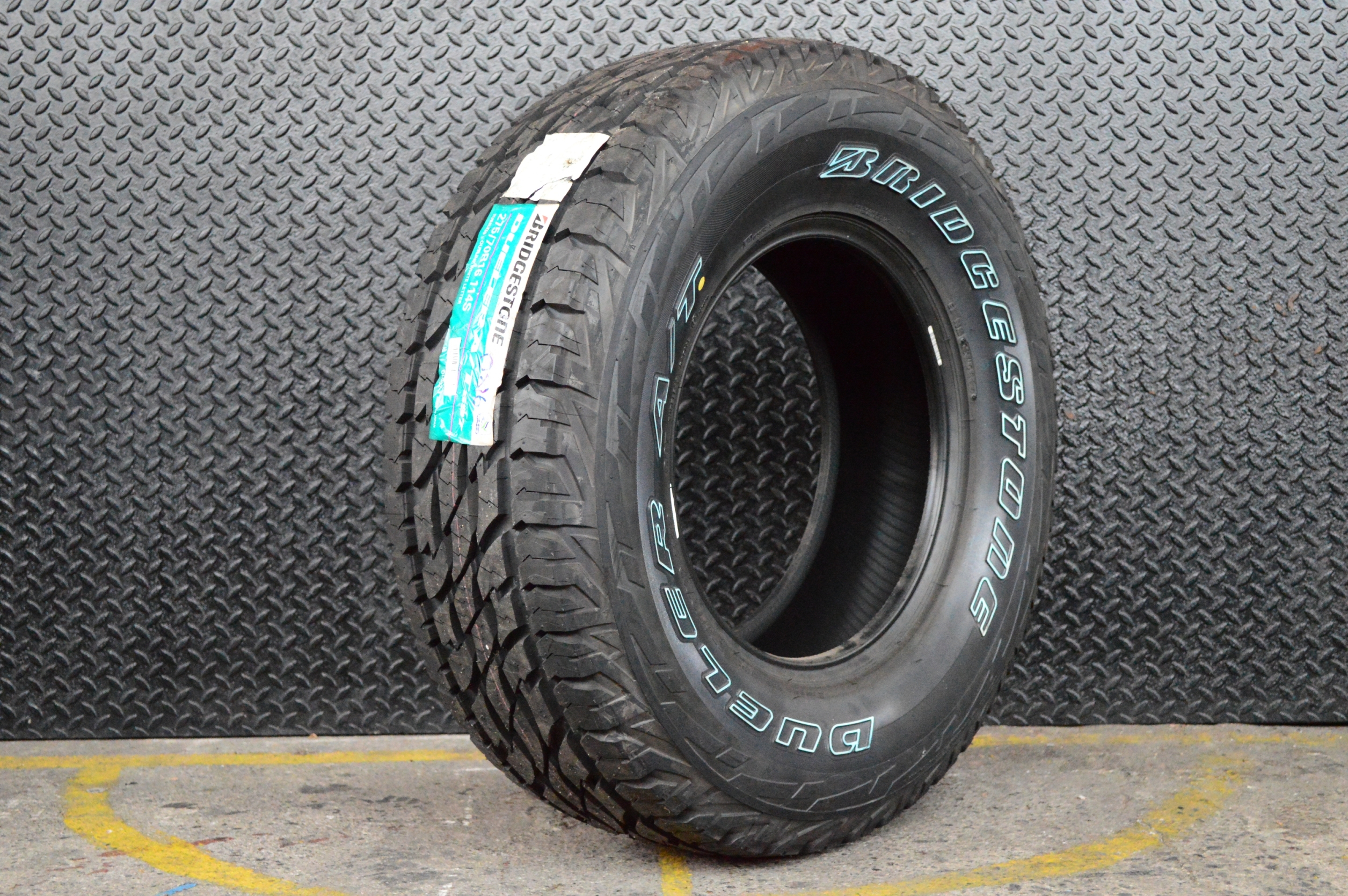 BRIDGESTONE DUELER AT 697 275/70-16 ยางญี่ปุ่น ปี16 เส้น 5500 ปกติ 9800 ลดราคาสุดคุ้ม