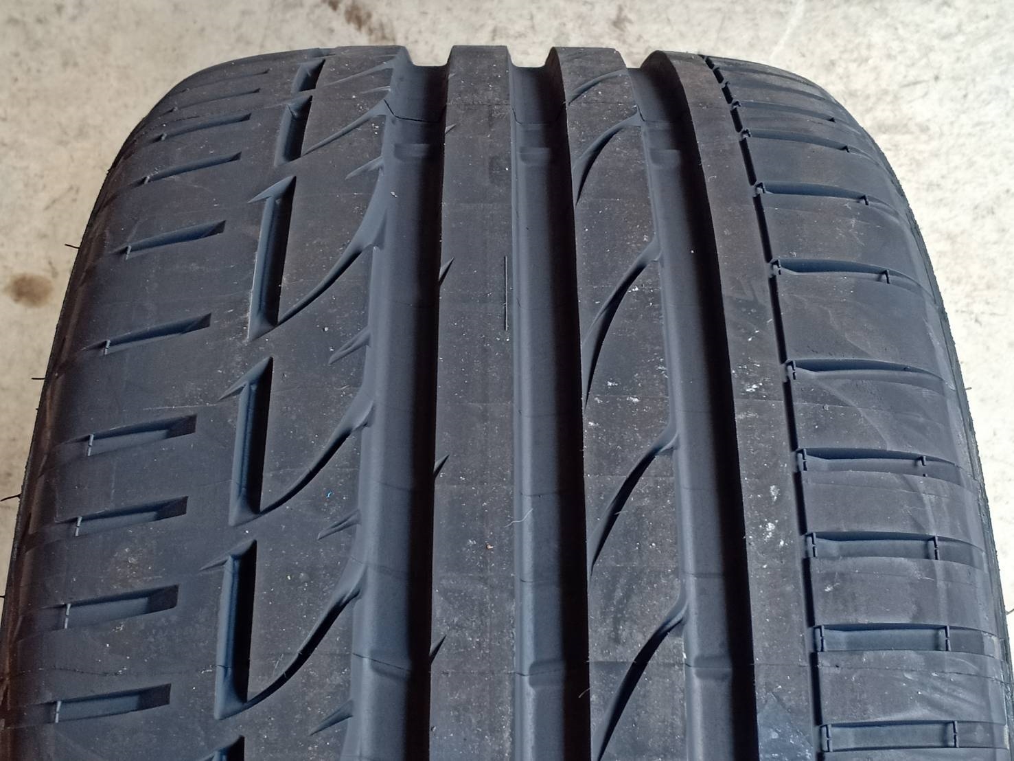 ยางใหม่ BRIDGESTONE POTENZA S001 265/35-18 ราคาพิเศษ