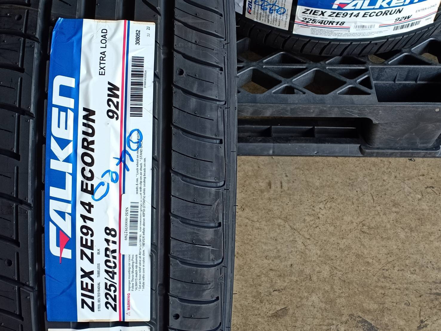 FALKEN 225/40R18 ZIEX ZE914 ECORUN 92W MADE IN THAILAND