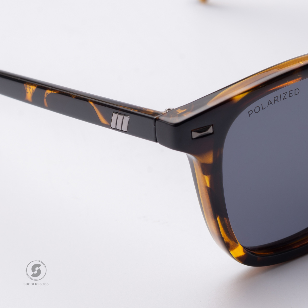 แว่นกันแดด Le Specs LSP2202473 No Biggie Tokyo Tort