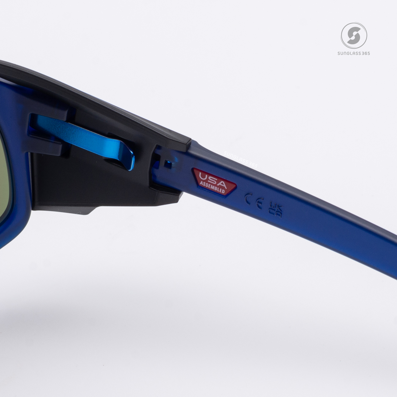 OAKLEY LATCH PANEL OO9404-06 Matte Transparent Navy Prizm Sapphire