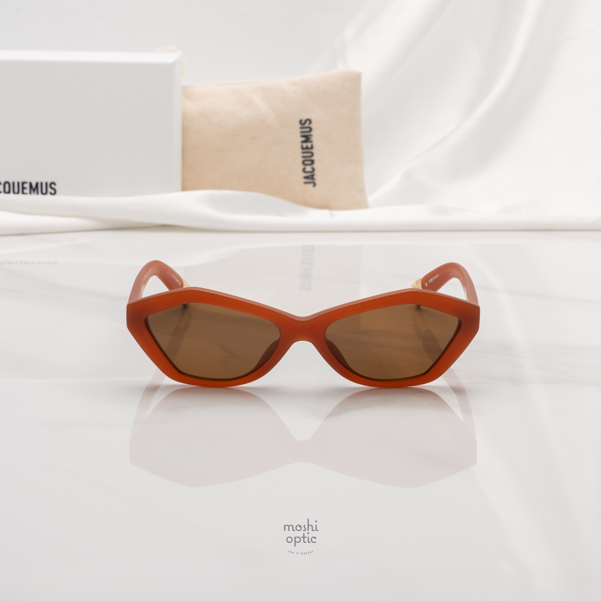 แว่นกันแดด JACQUEMUS BAMBINO JAC42 C10