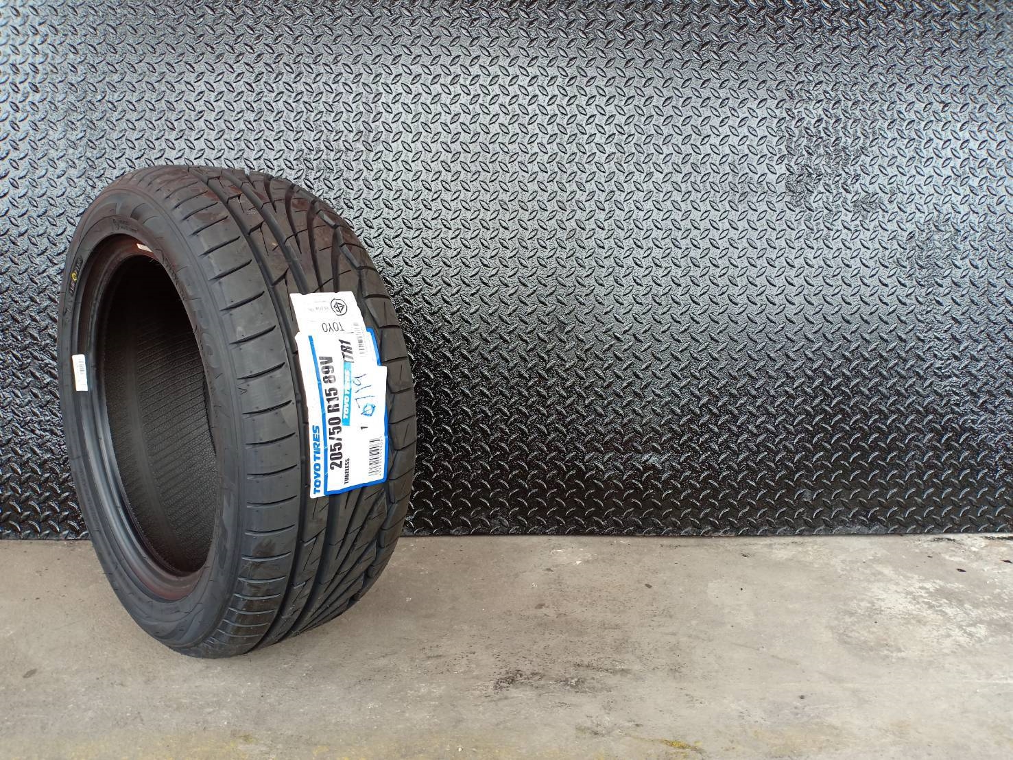 TOYO 205/50R15 PROXES TR1 ราคาส่ง