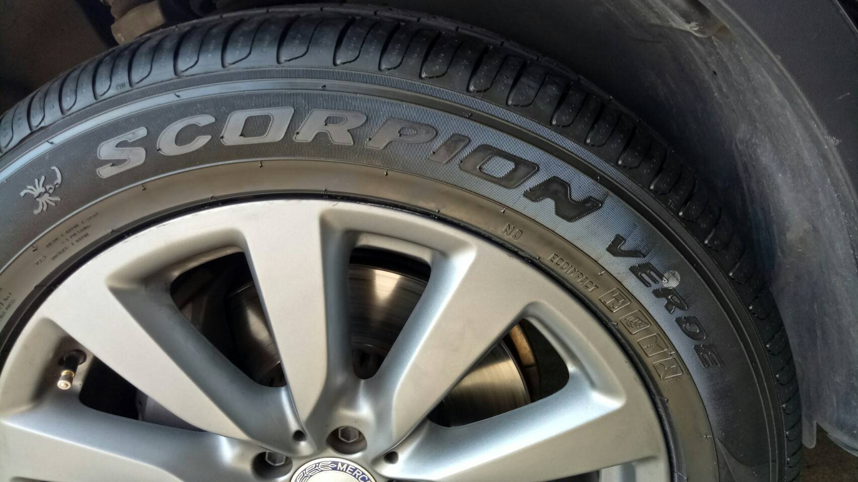 PIRELLI SCORPION VERDE 235/55-19 เส้น 6900