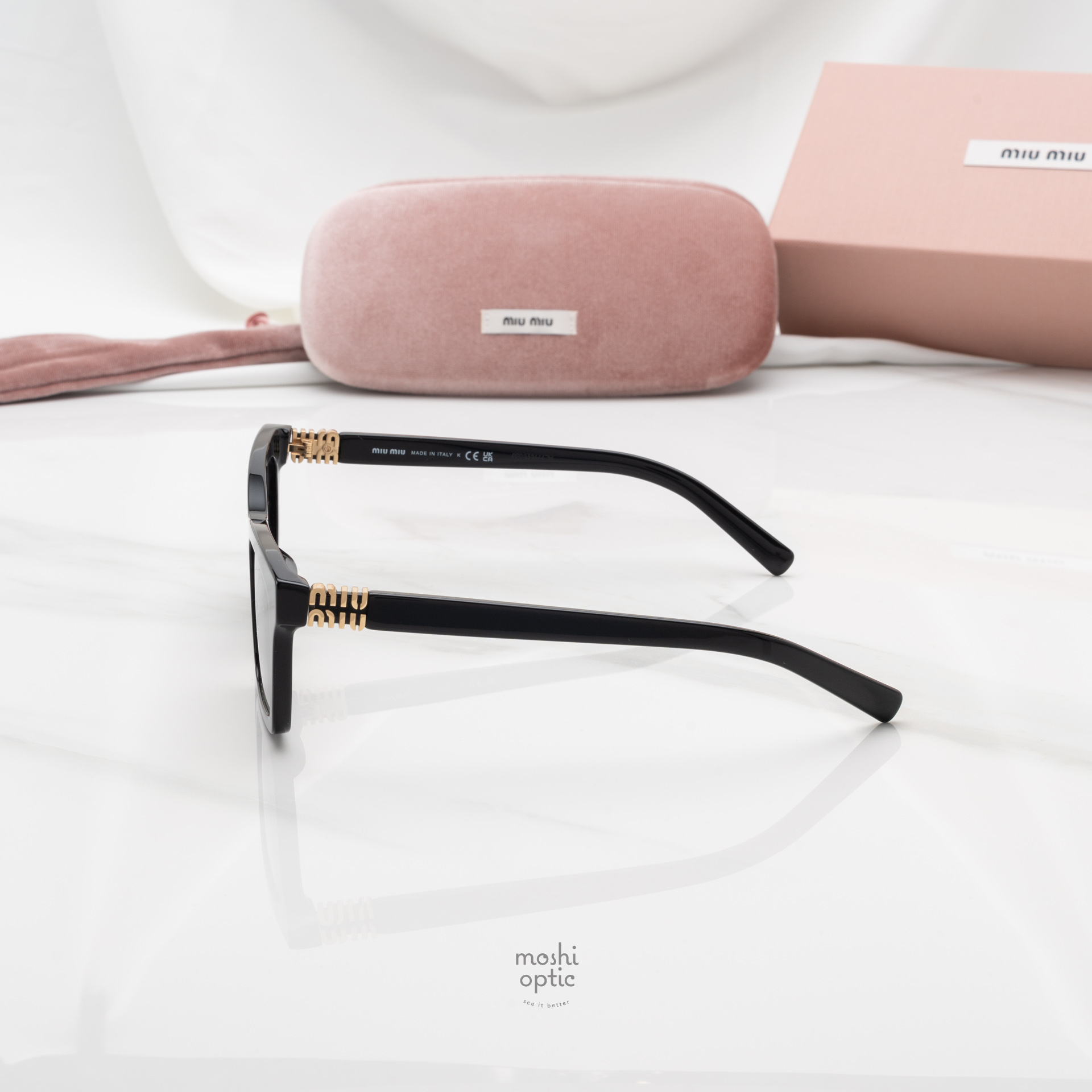 แว่นกันแดด Miu Miu MUA05SF 16K08Z