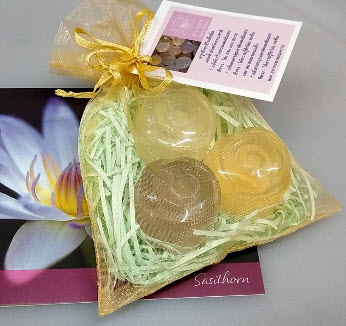 สบู่ผิวกาย(จัดชุด) กลีเซอรีนน้ำมันบัว 3 กลิ่นธรรมชาติ