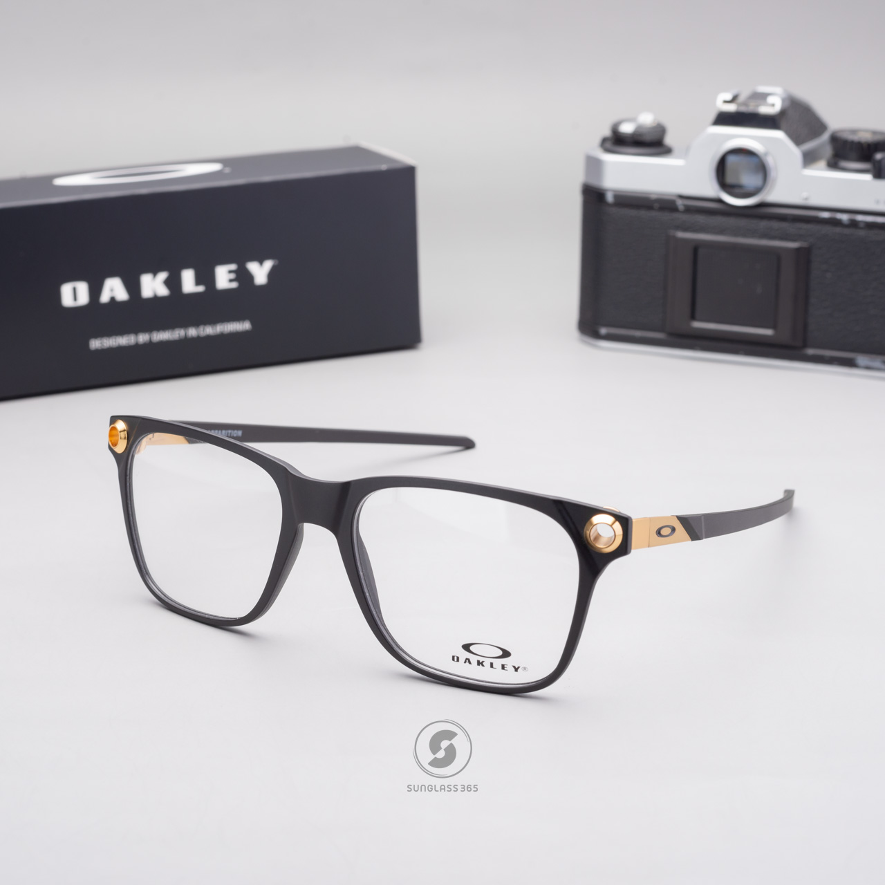 Oakley Apparition OX8152-04 Satin Black