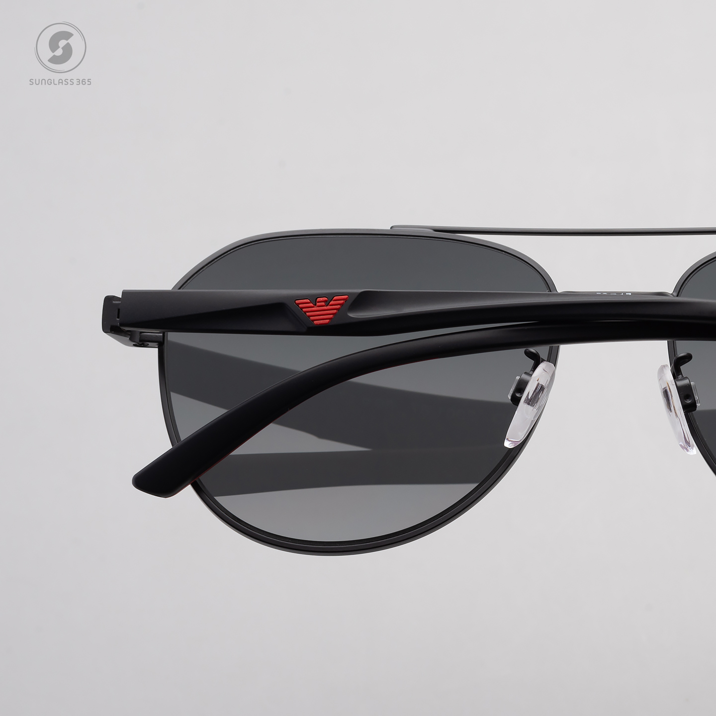 แว่นกันแดด Emporio Armani EA2129D 300187