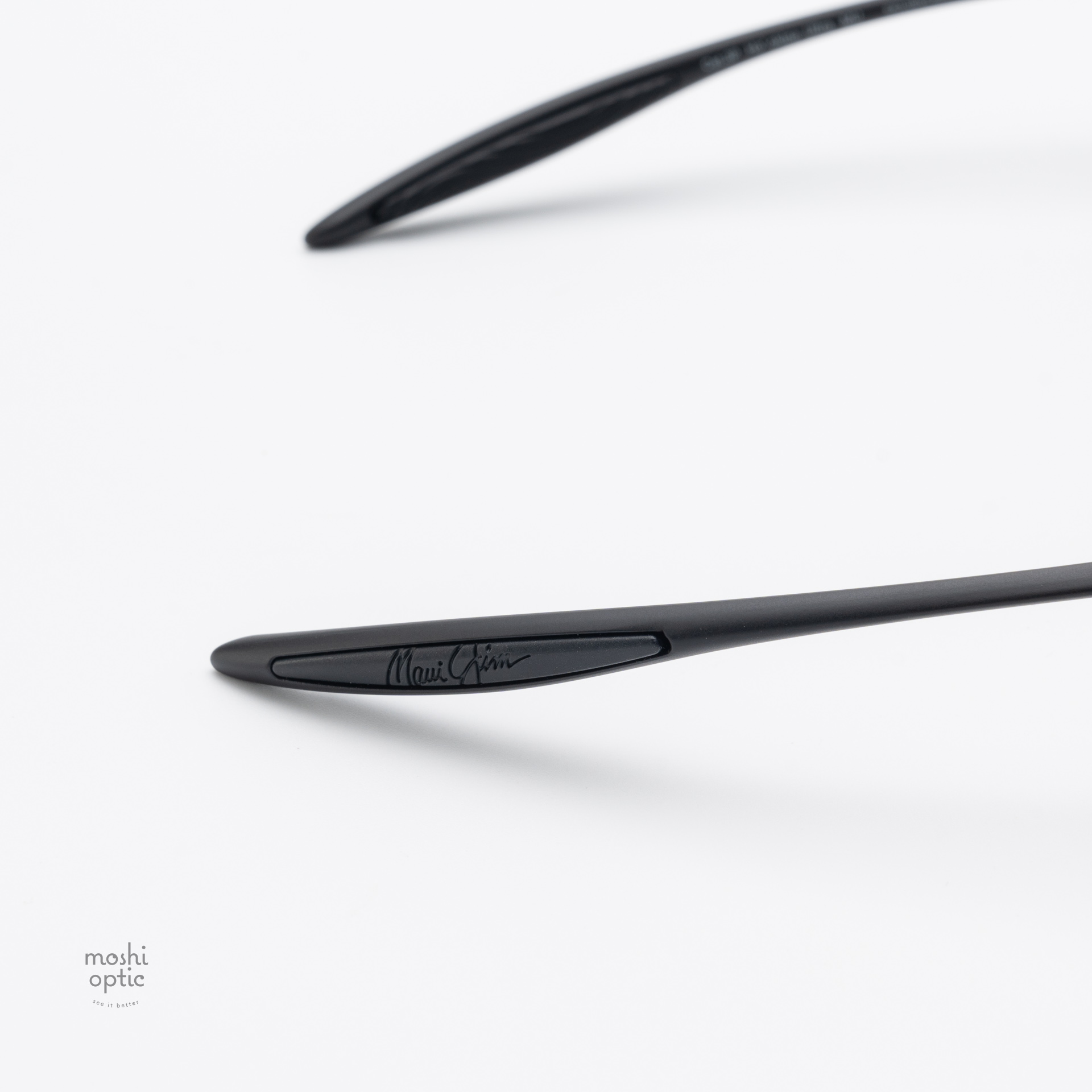 แว่นกันแดด Maui Jim HOOKIPA ULTRA MJ676 001 Neutral Grey