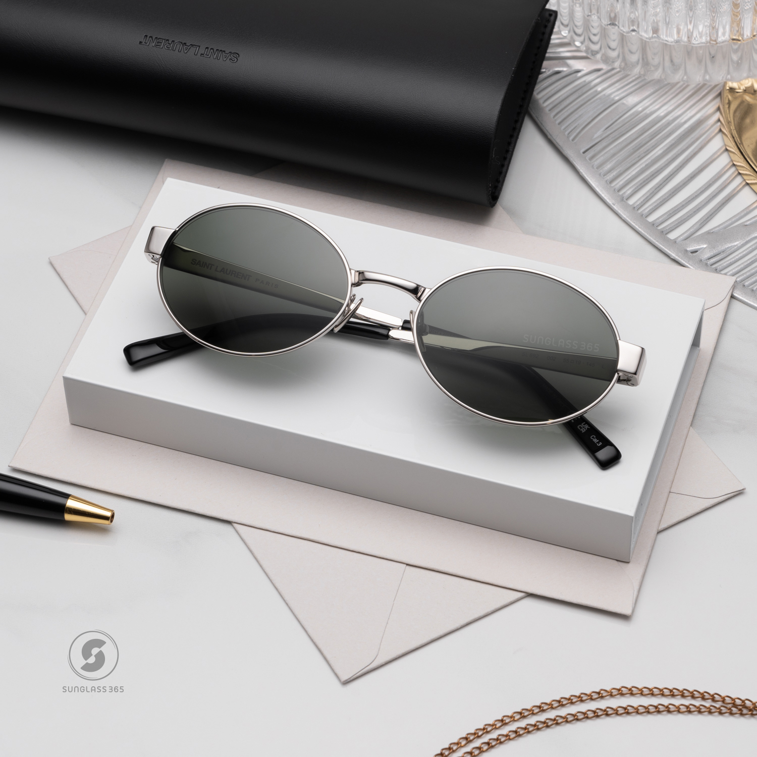 แว่นกันแดด YVES SAINT LAURENT SL692 002