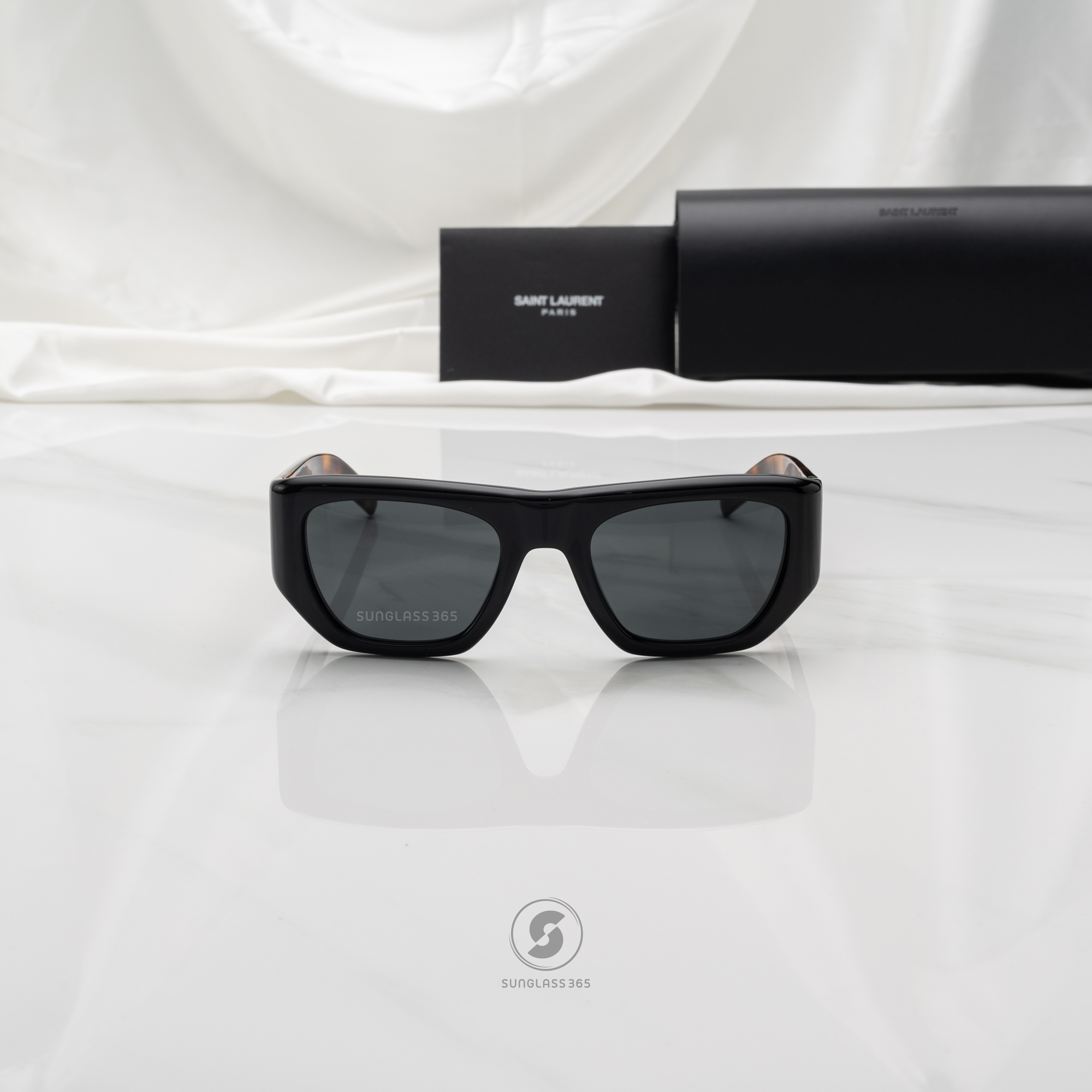 แว่นกันแดด YVES SAINT LAURENT SL740 004