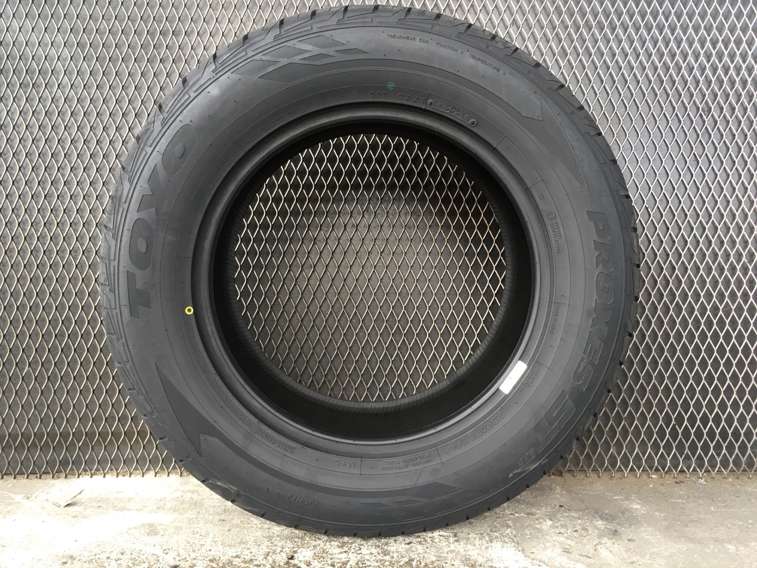 ยางใหม่ปี19 TOYO ST3 265-60-18 ราคาถูก