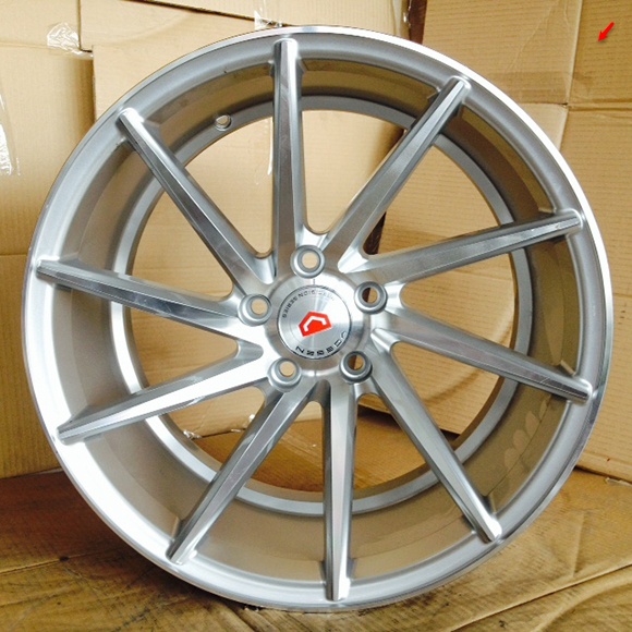 #แนะนำล้อแฟชั่น #คุณภาพจากโรงงาน #ราคาสุดคุ้ม VOSSEN CVT 1992 18x8.0 +42 5x114.3 MS
