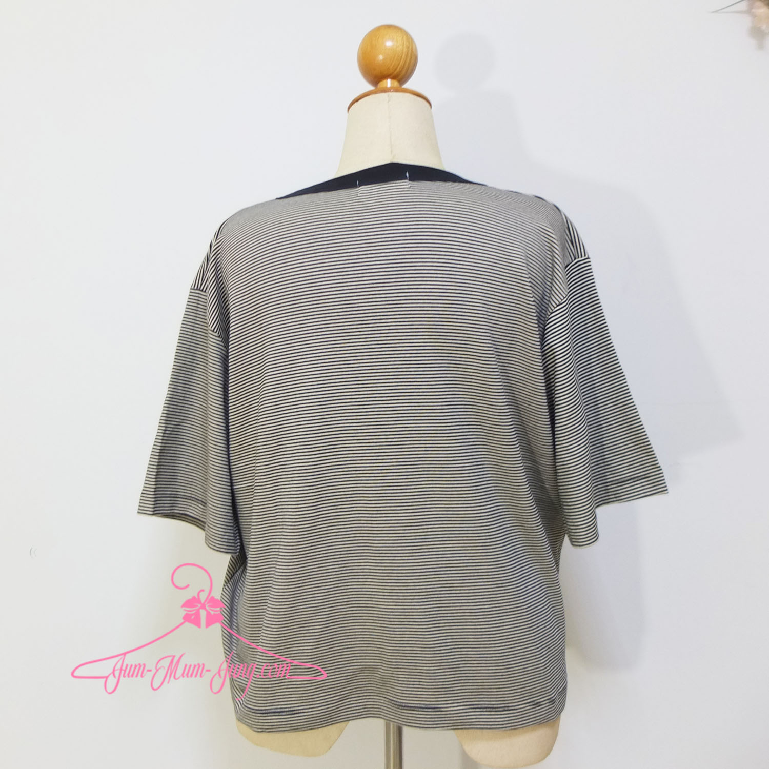 *อก52-54นิ้ว*เสื้อคนอ้วนผ้ายืดลายริ้วสีเทา-ดำสกรีนลายแมว เนื้อผ้ายืดได้เยอะ สวยน่ารักมากๆค่ะ