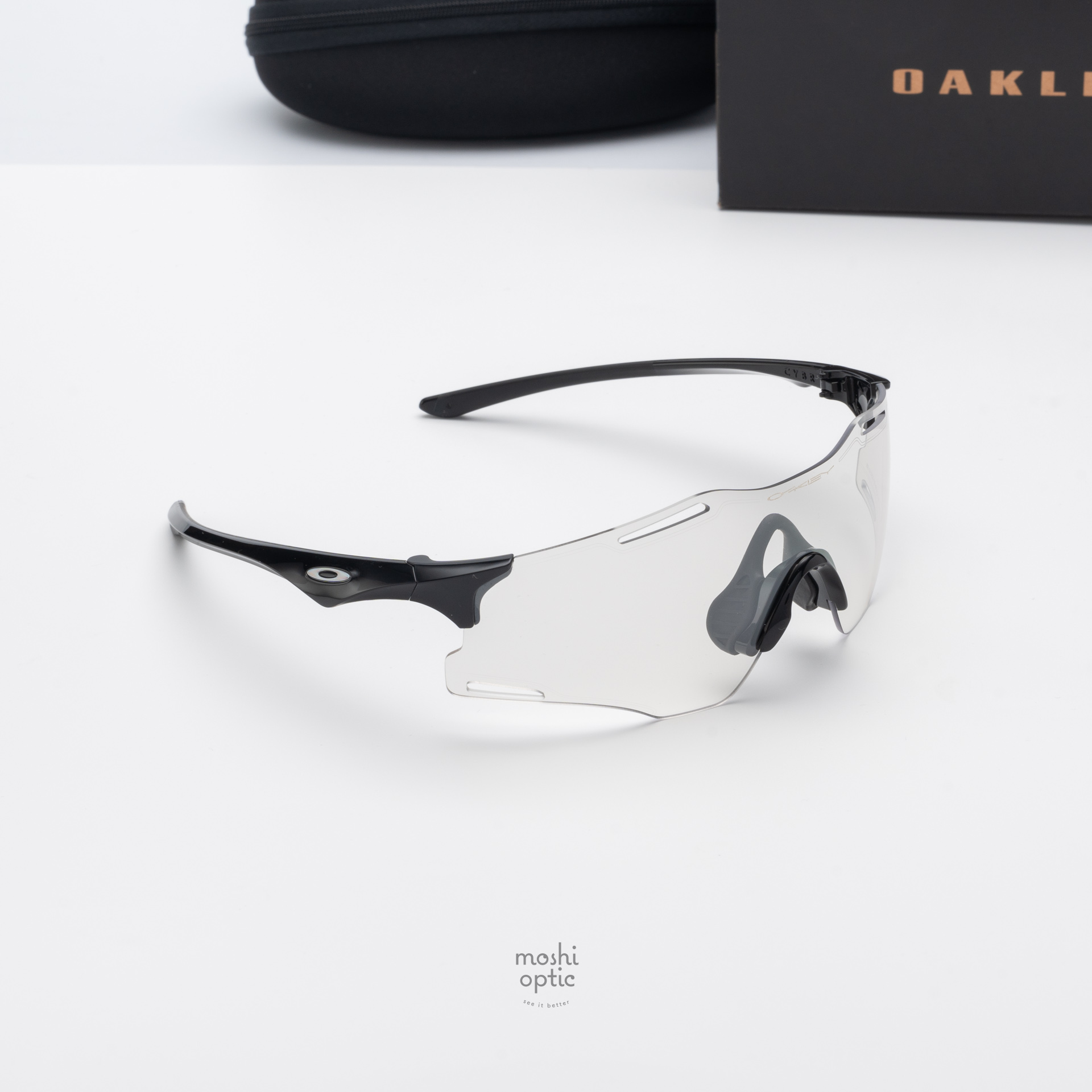 Oakley OO9512D-06 Cybr Zero Polished Black Clear to Black Iridium Photochromic